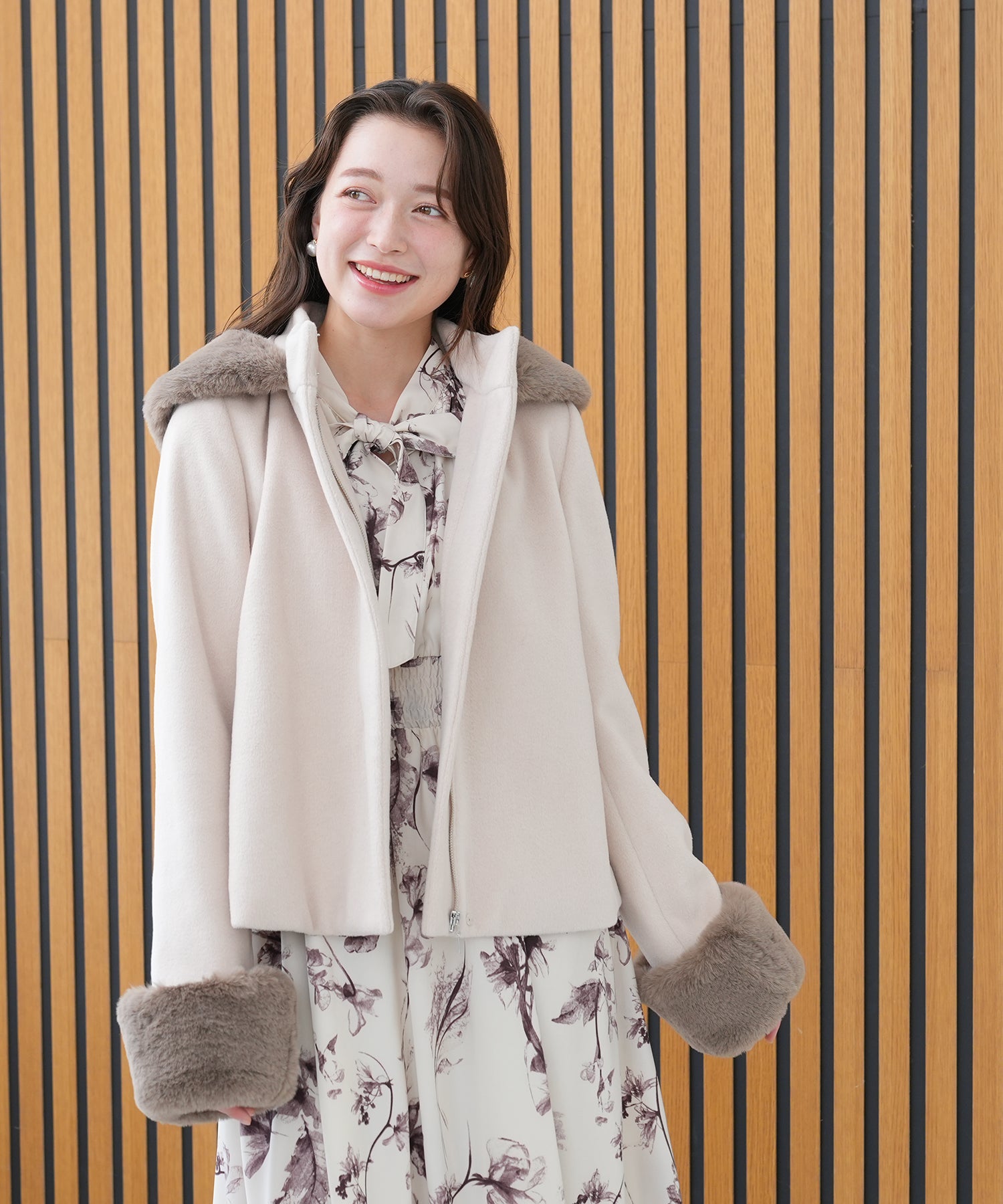 ベージュ　model：162　着用サイズ：M