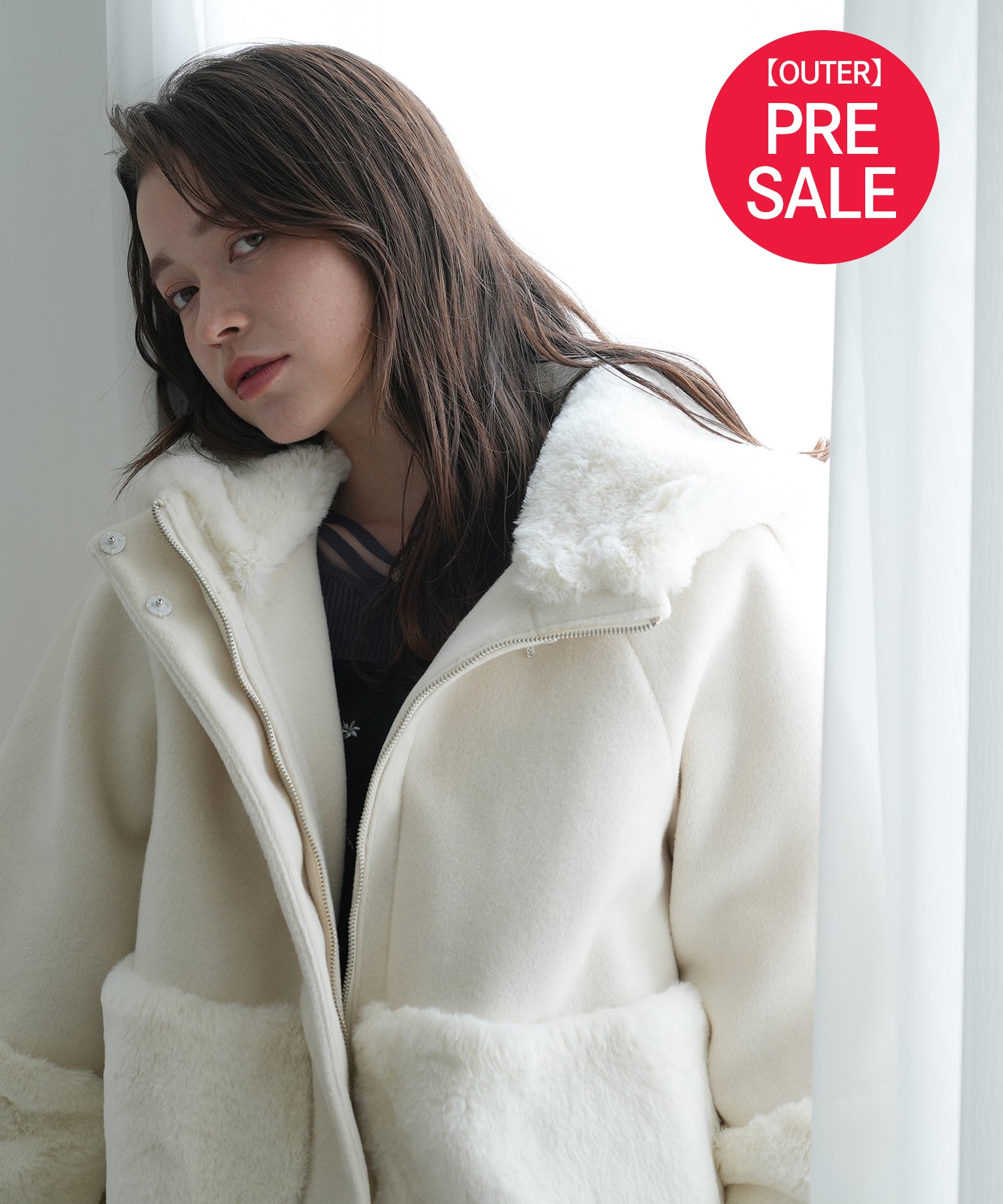 リボンブローチ付フードファー切替コート