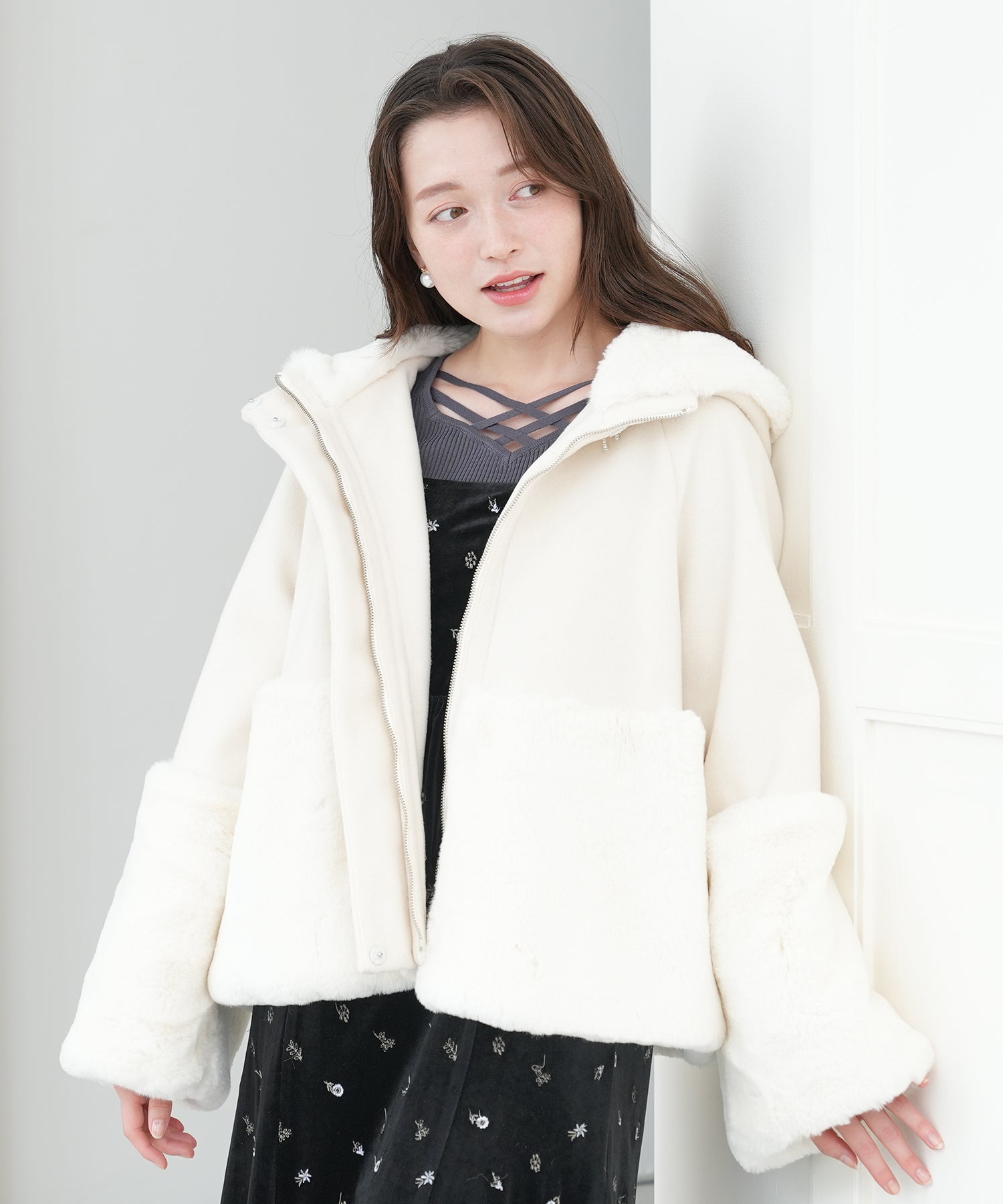 ホワイト　model：162　着用サイズ：M