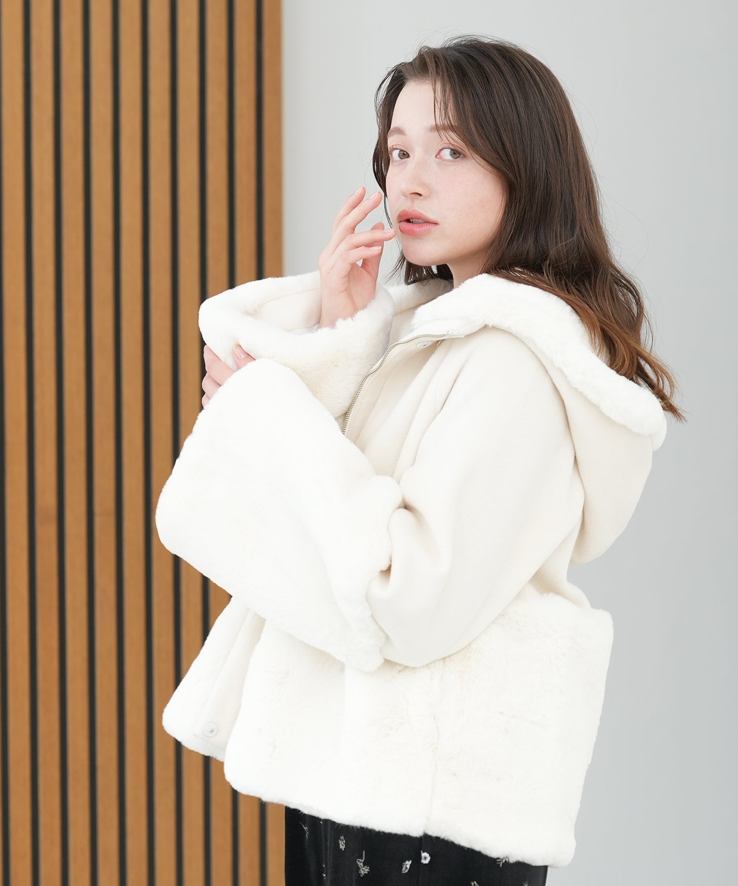 ホワイト　model：162　着用サイズ：M