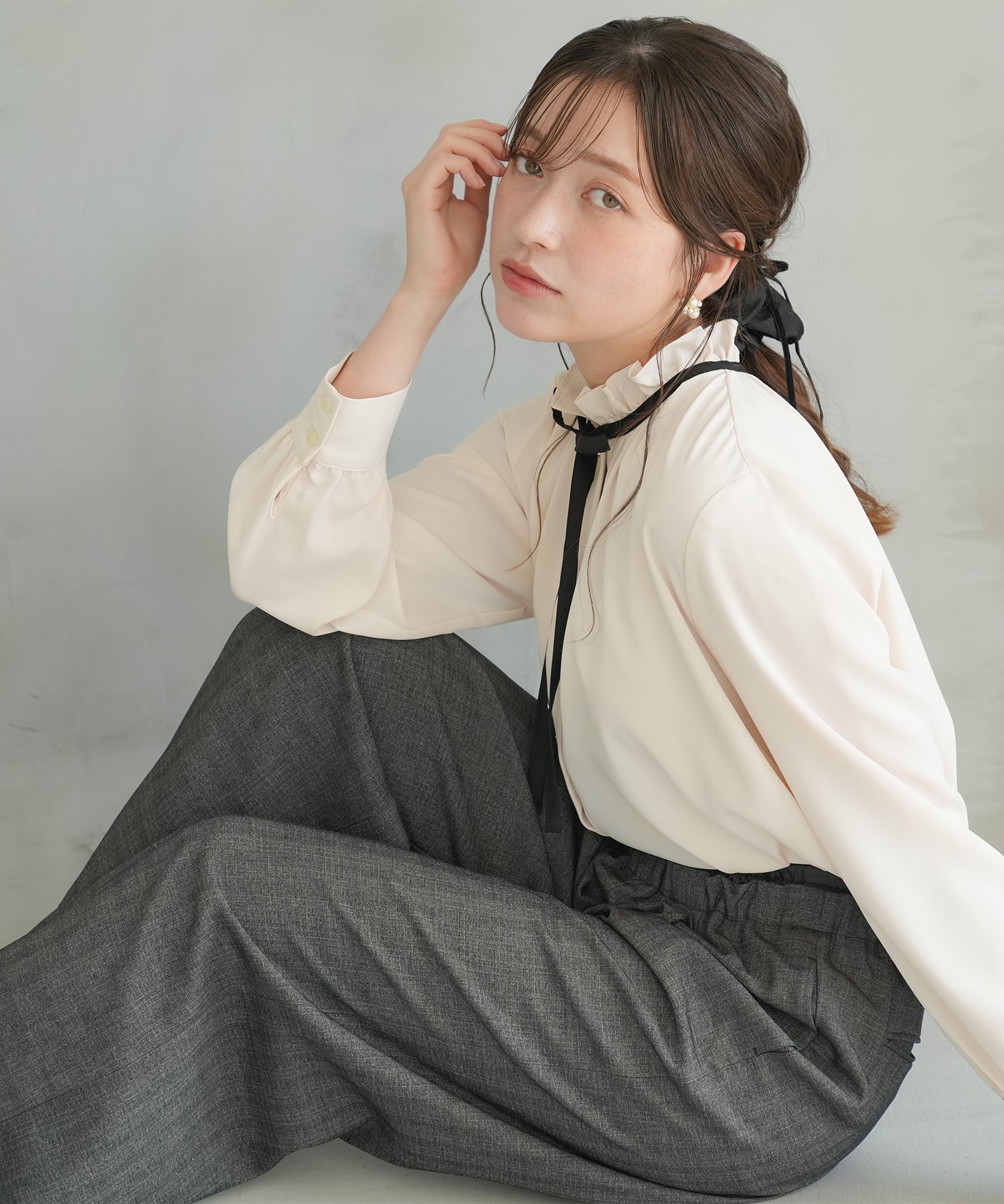 ベージュ