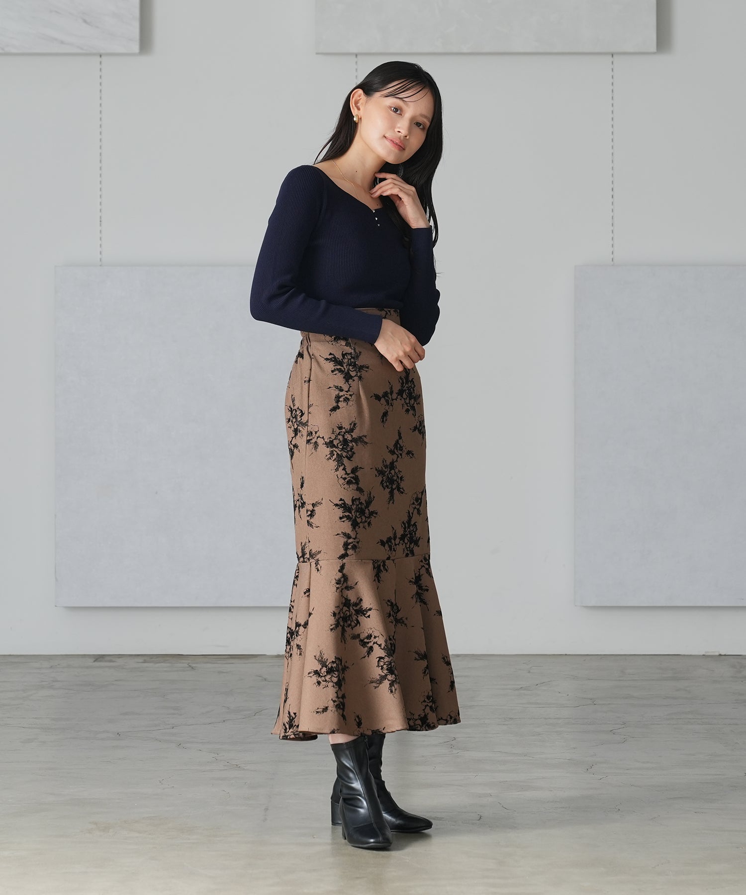 フロッキー花柄マーメイドスカート