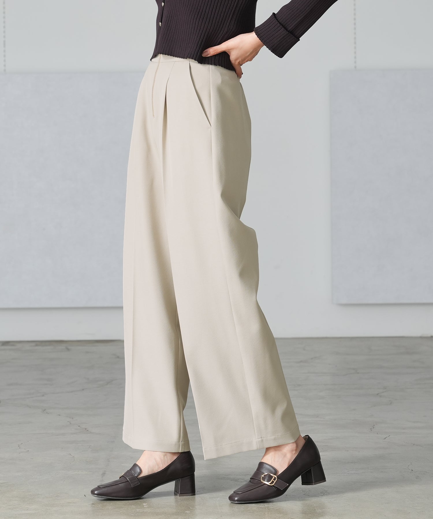 アイボリー　model：165　着用サイズ：M