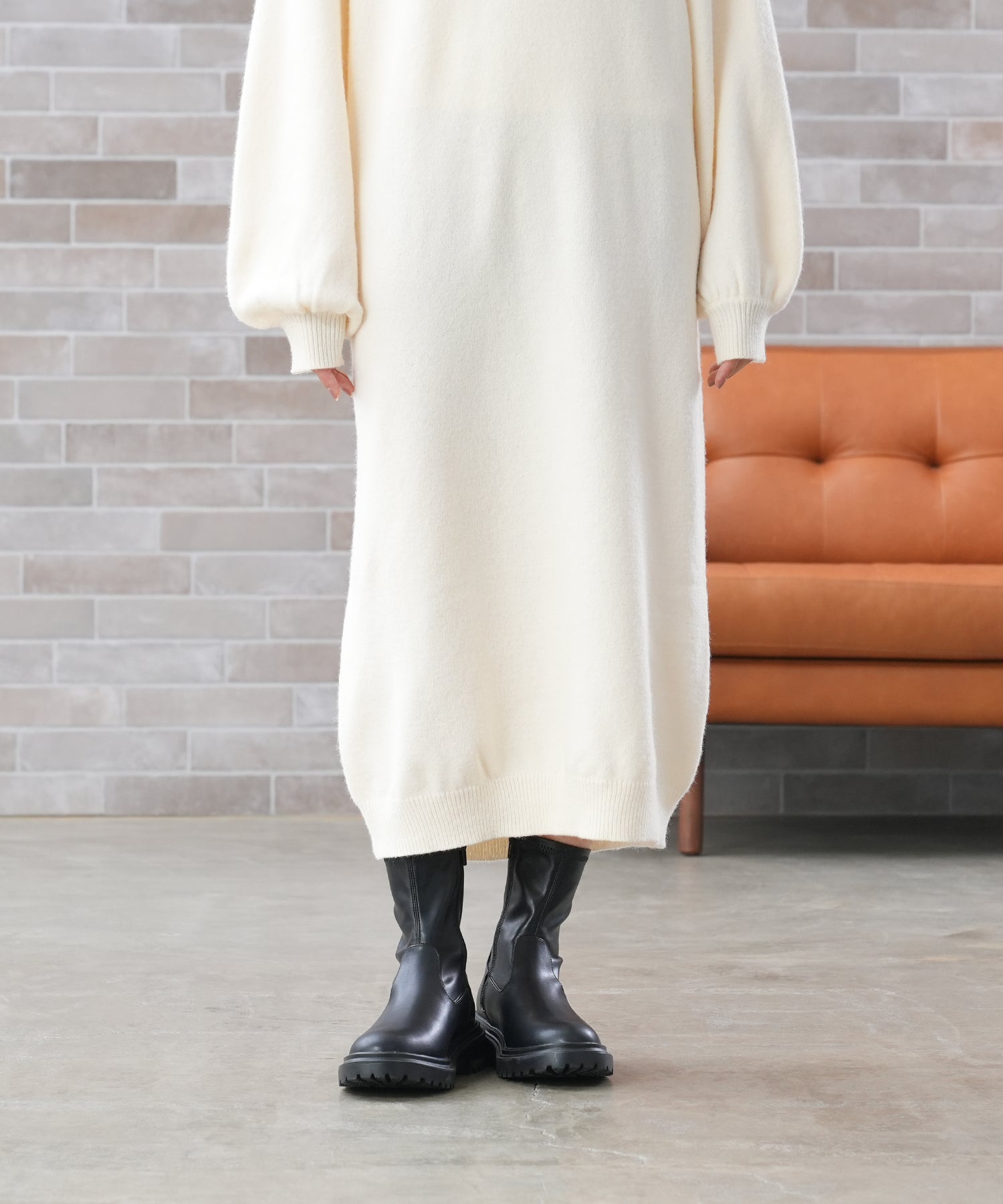 アシメボタンハイネックニットワンピース
