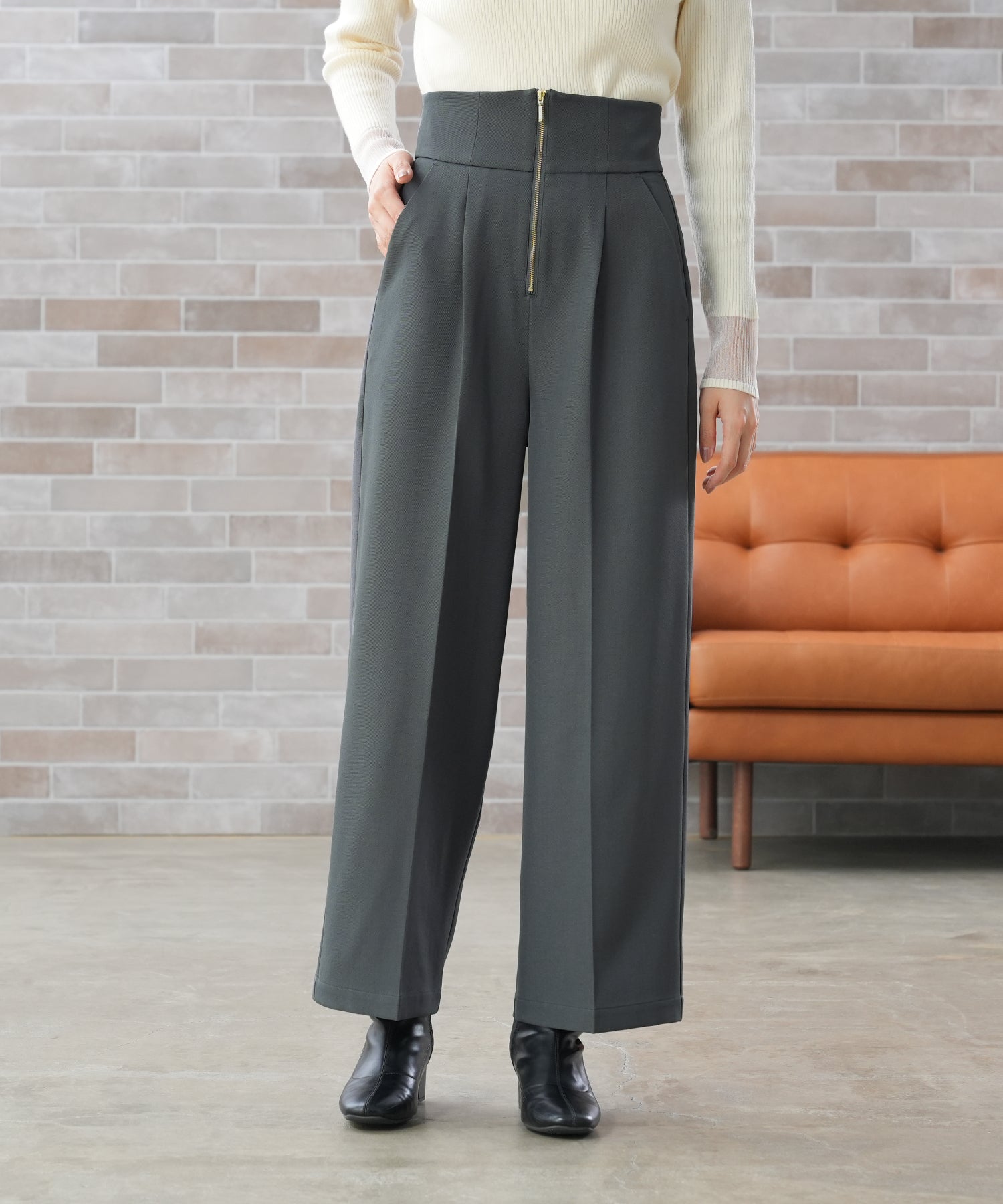 ライトグレー　model：165　着用サイズ：M