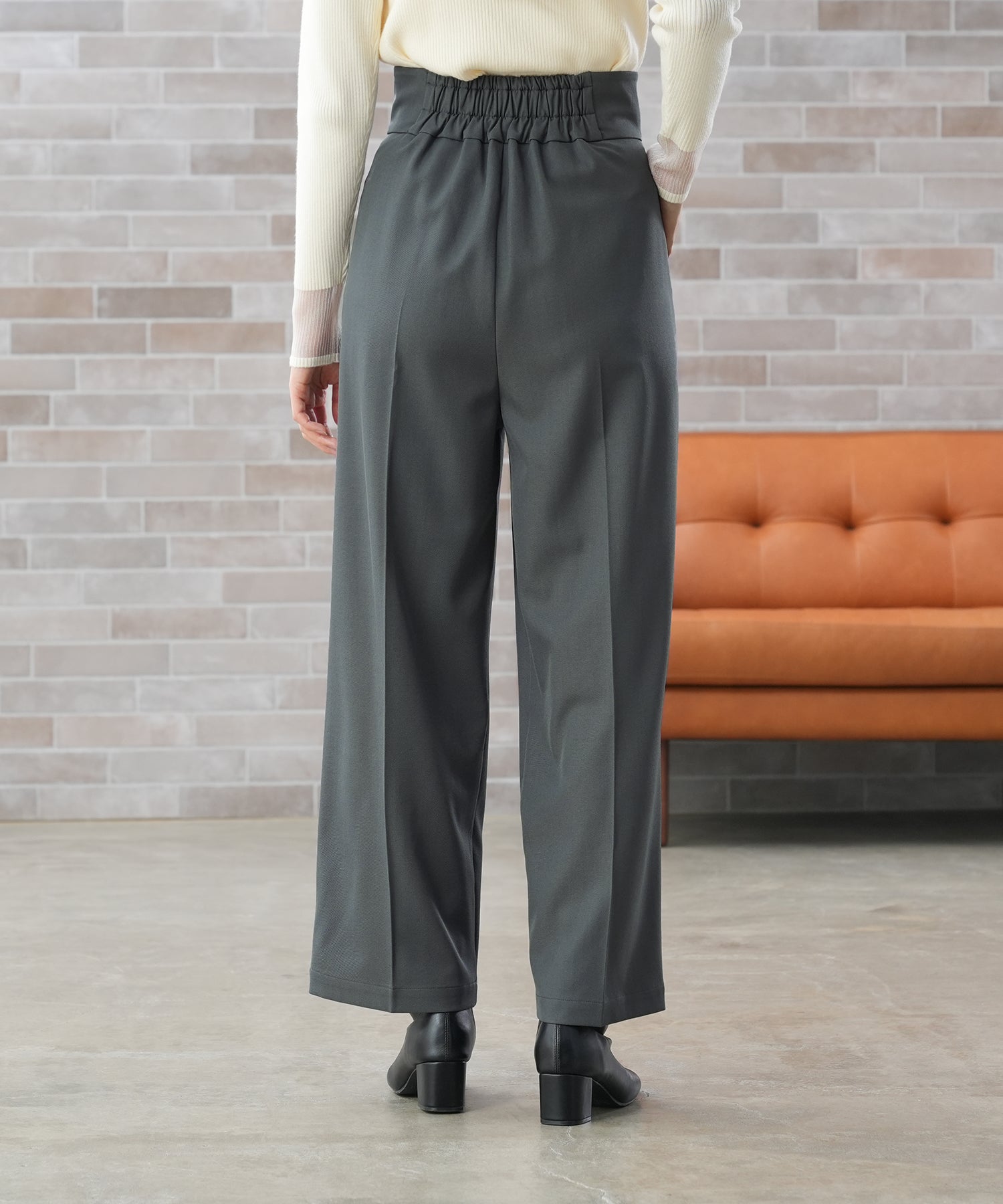 ライトグレー　model：165　着用サイズ：Ｍ