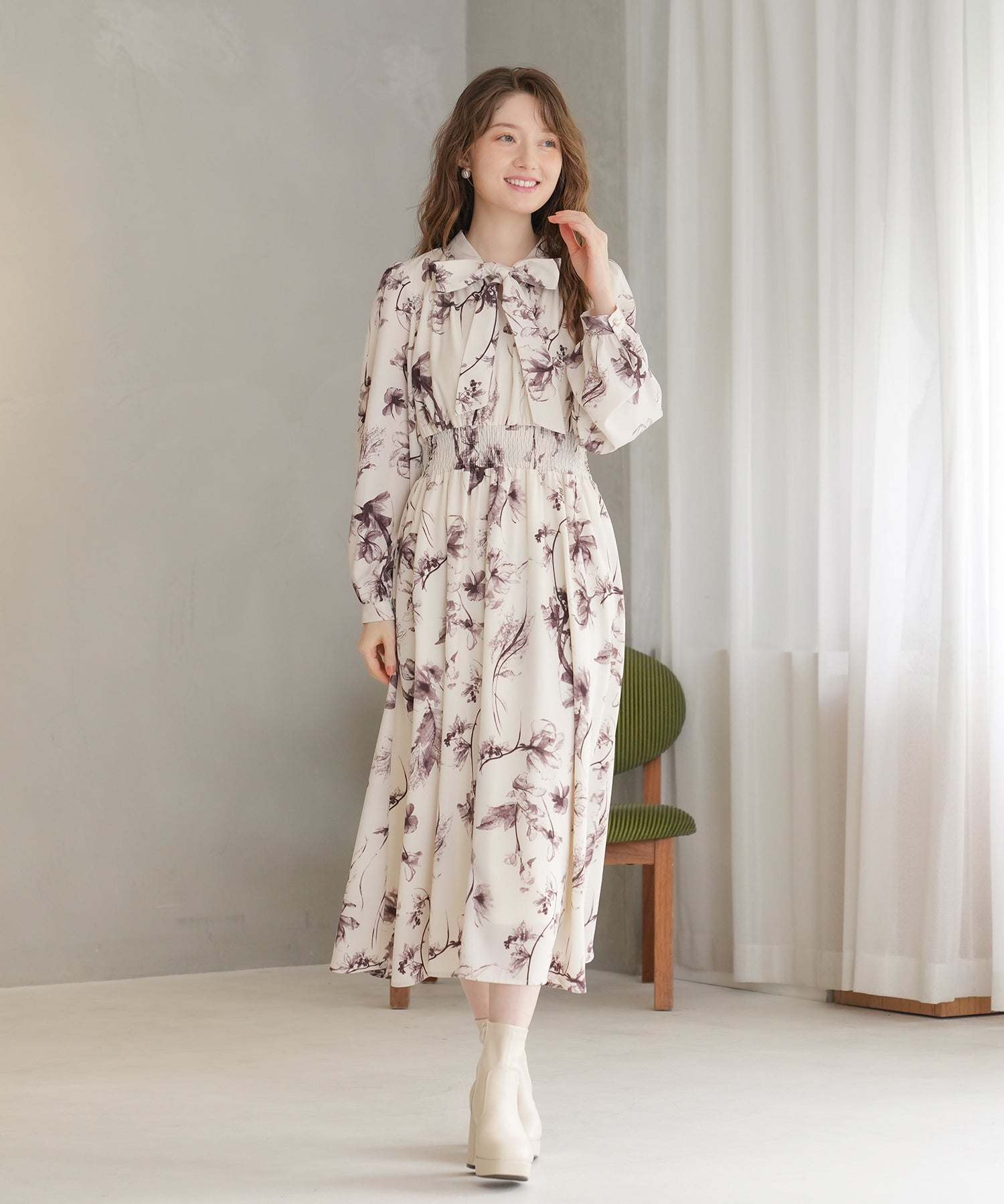 高級ブライダルデザイナー ボウタイおりぼんシルクワンピース きらきらお花装飾 2025_09_19_astoria_010931_116a