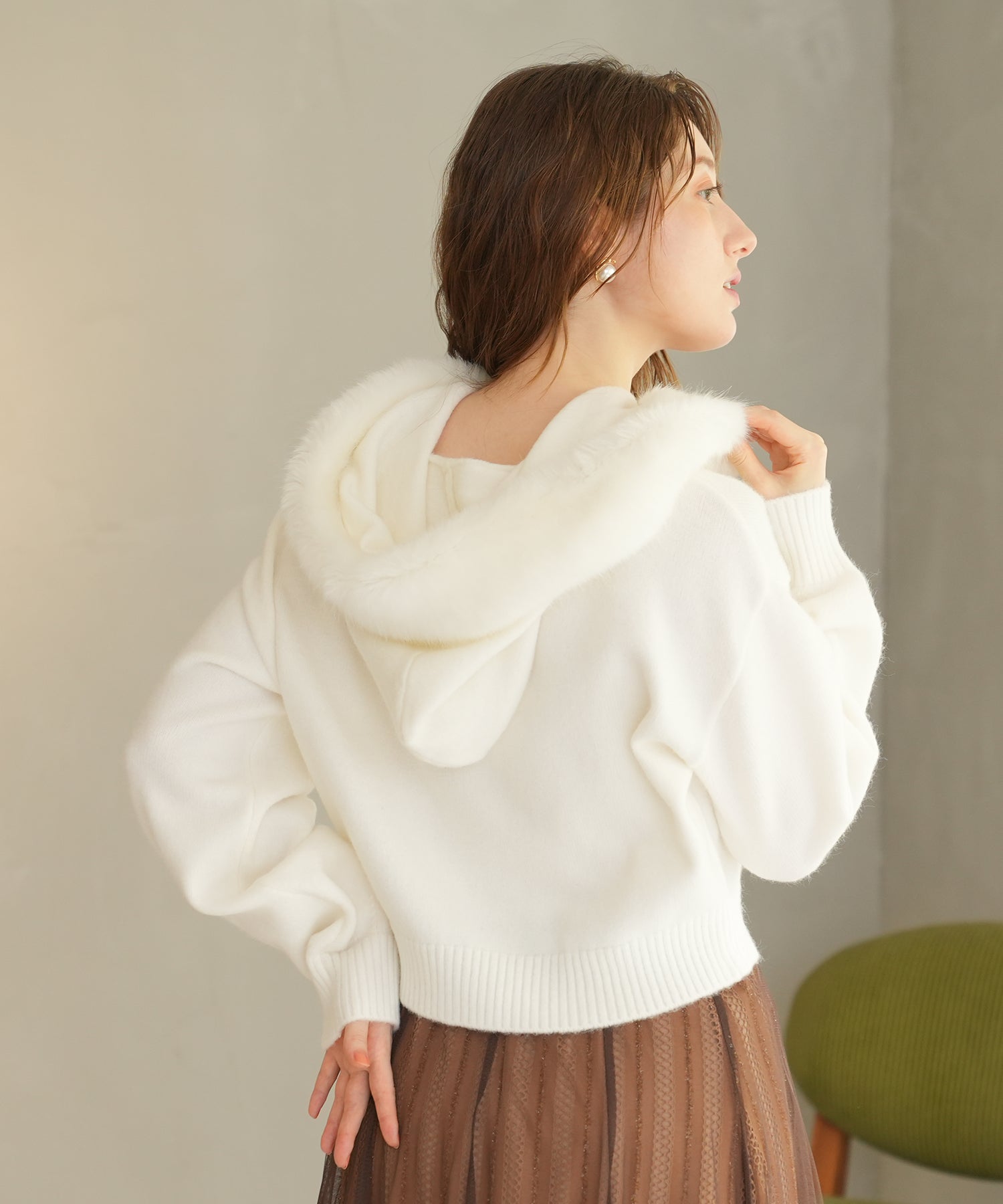 ホワイト　model：163　着用サイズ：M