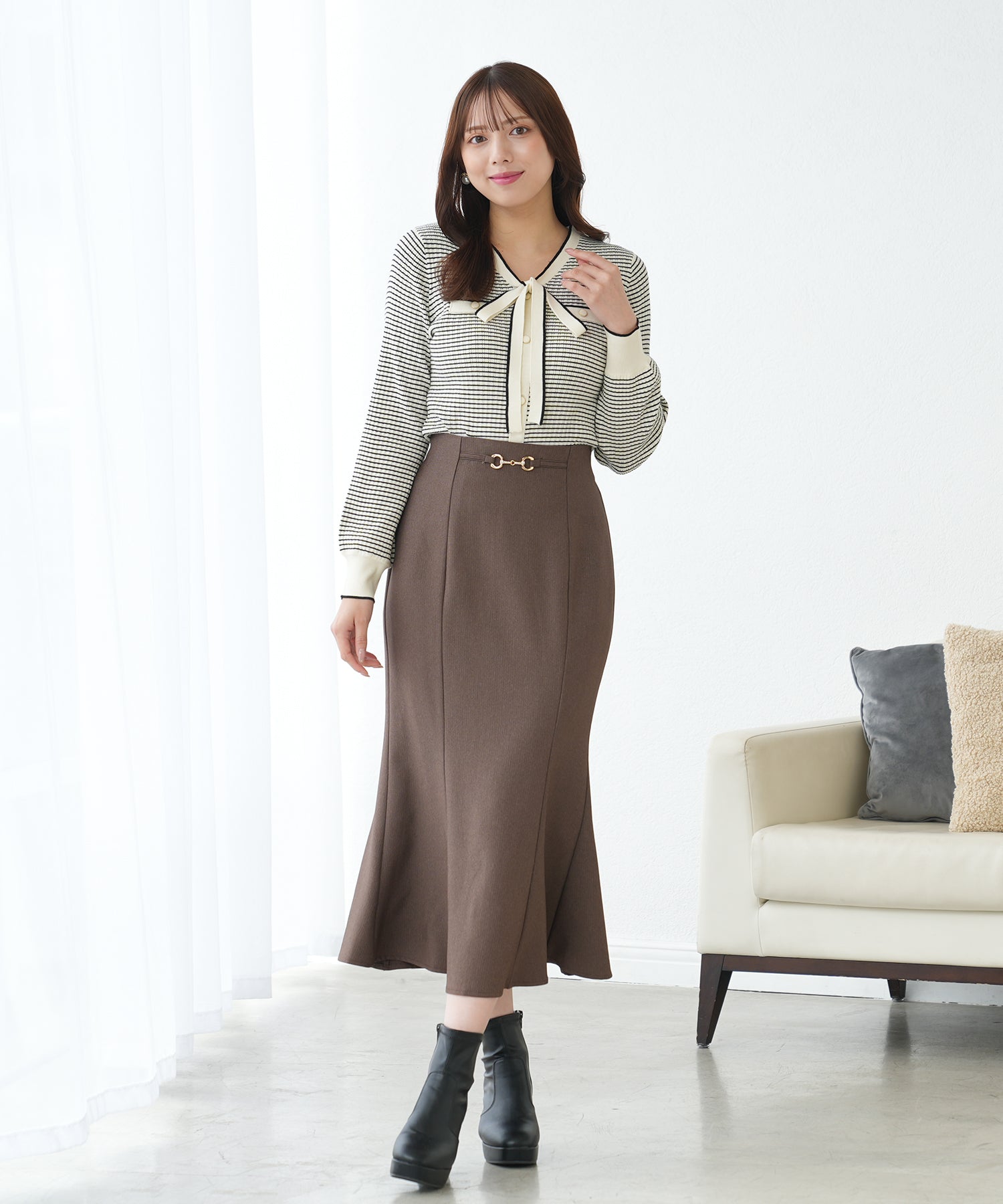 ホワイト×ブラック　model:156　着用サイズ：M