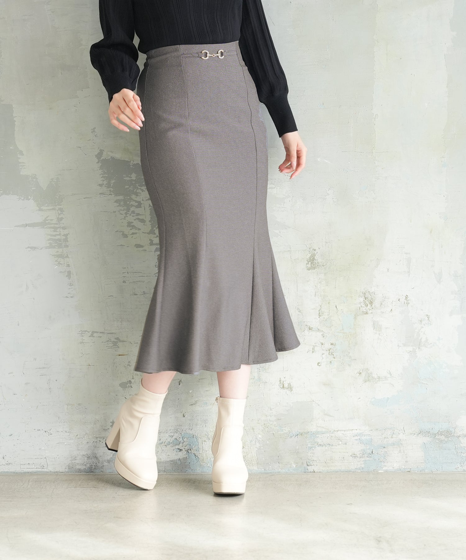 ミディアムグレー