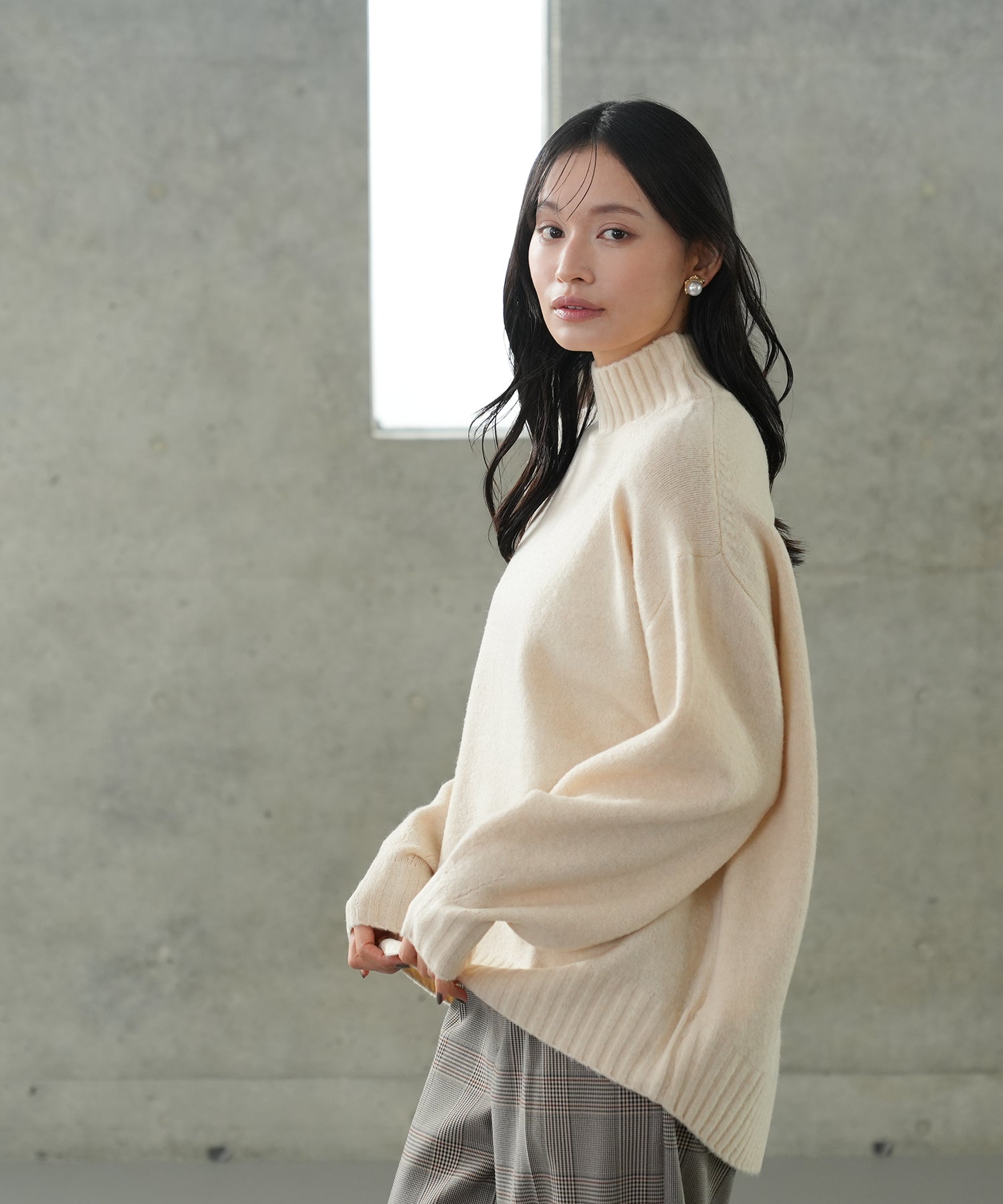 アイボリー　model：165　着用サイズ：M