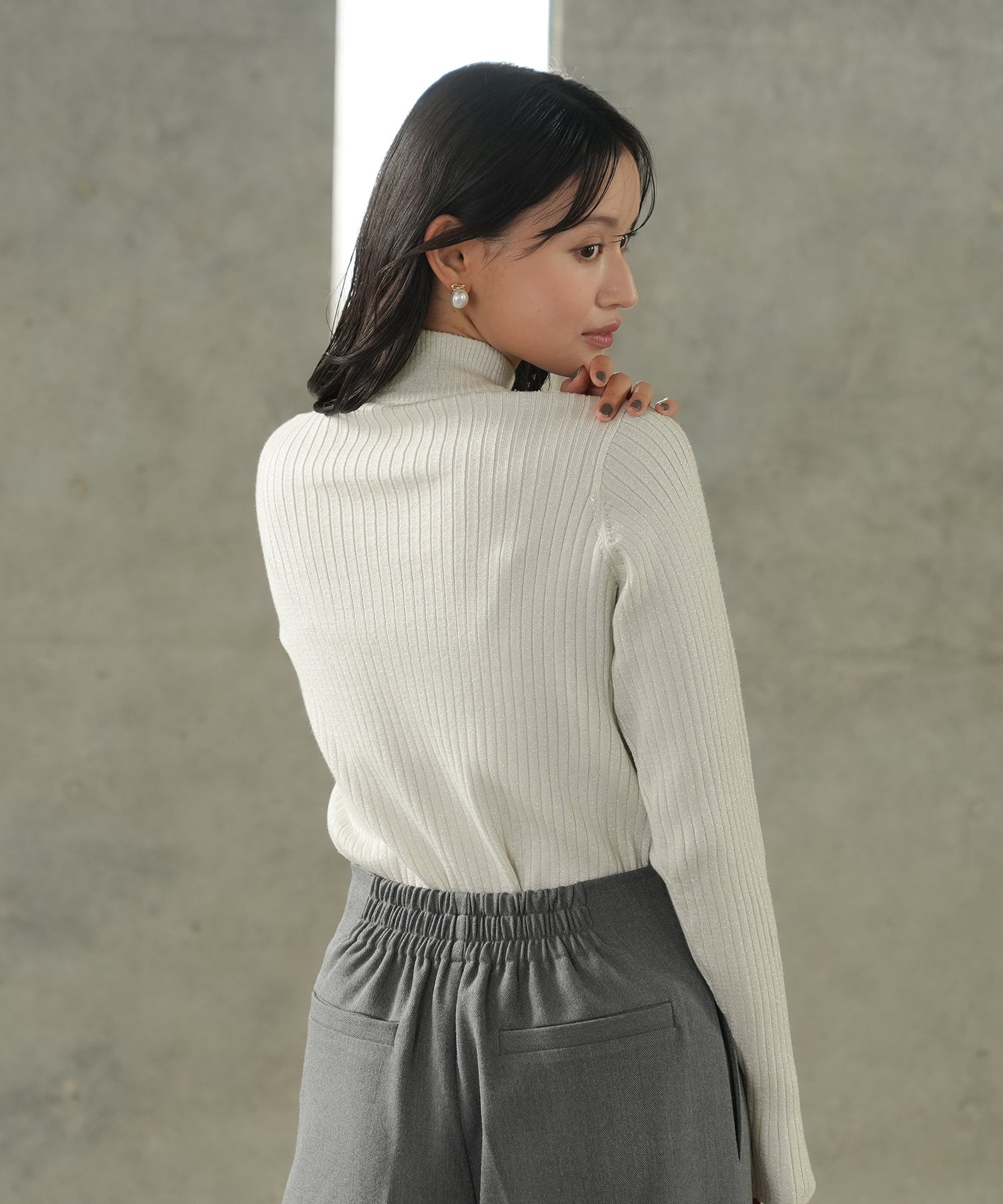 アイボリー　model：165　着用サイズ：M