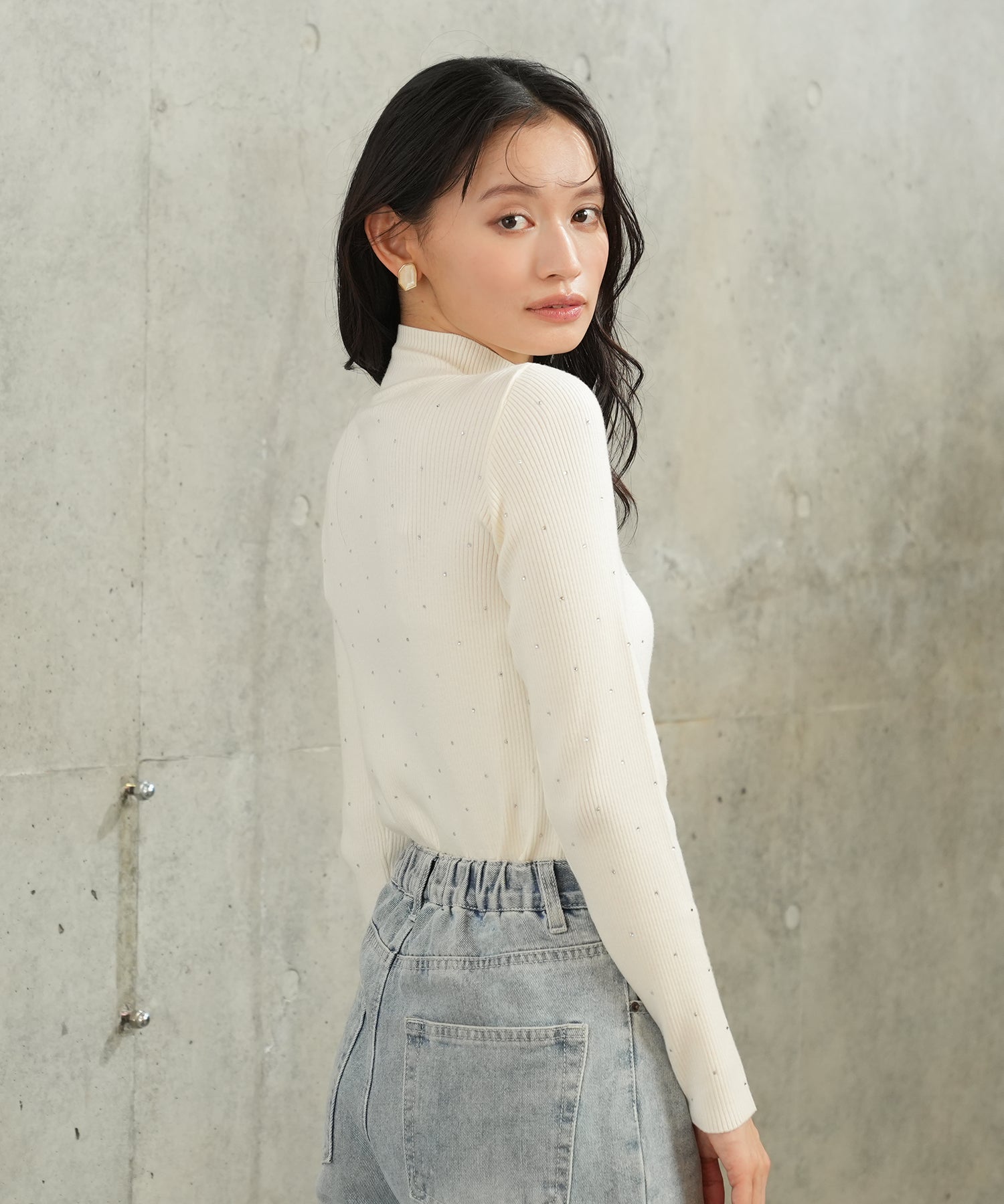 アイボリー　model：165　着用サイズ：M