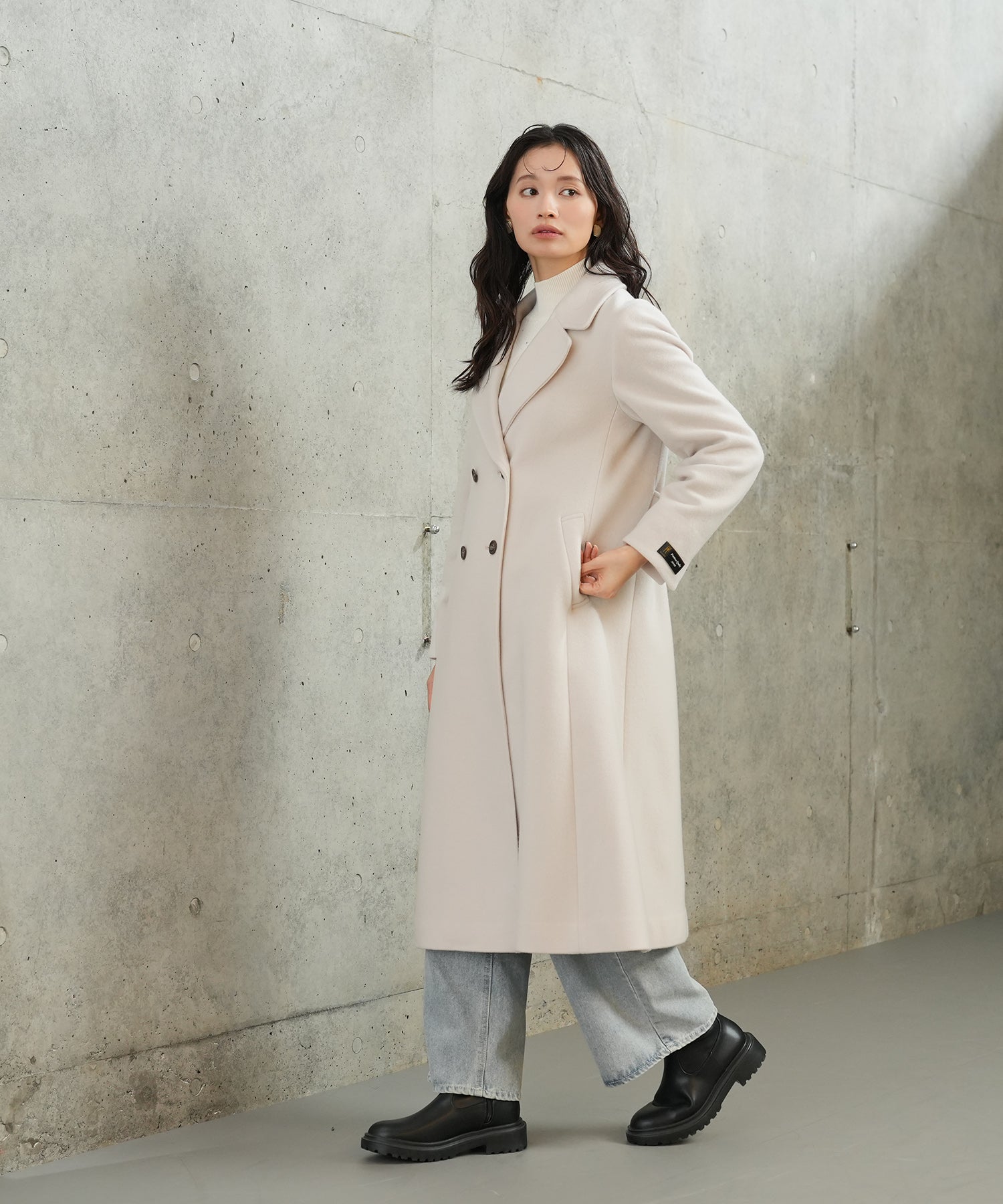 ベージュ　model：165　着用サイズ：M