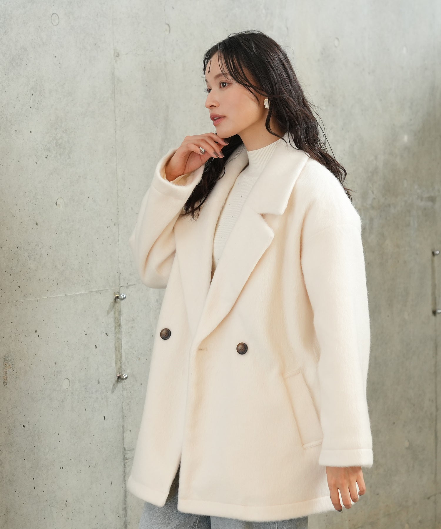 アイボリー　model：165　着用サイズ：M