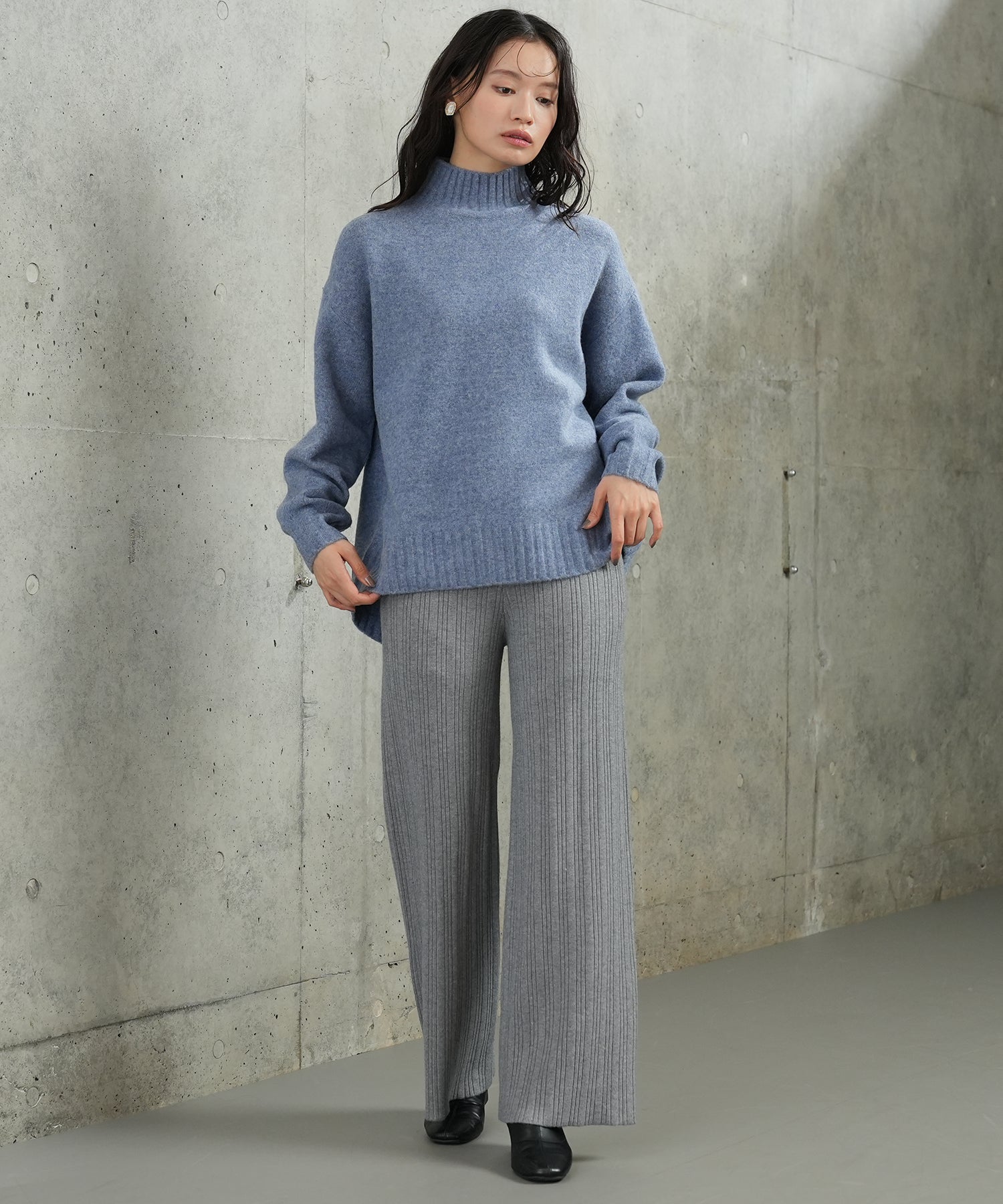 ライトグレー　model:165cm  着用サイズ：M