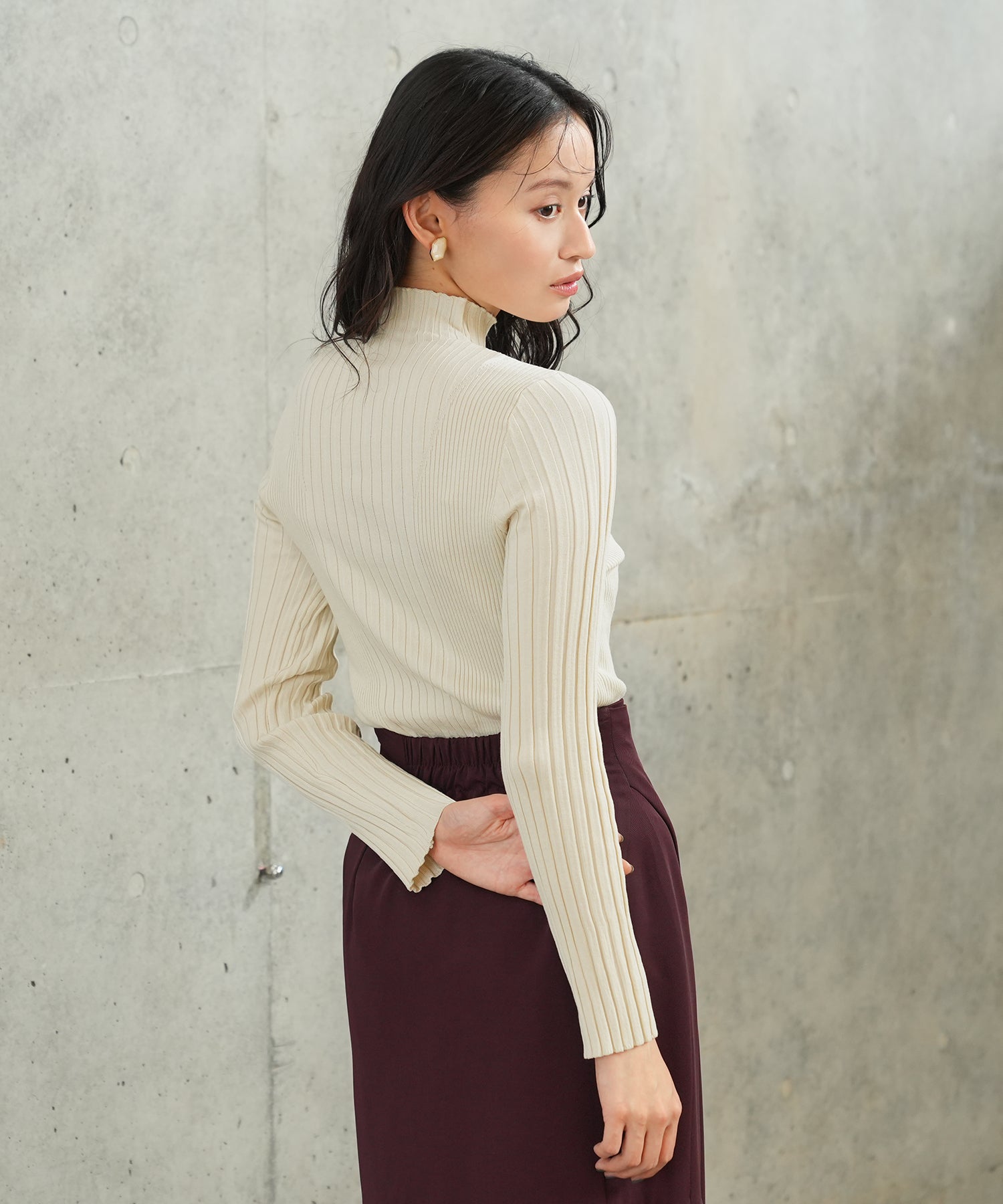 ベージュ　model：165　着用サイズ：M