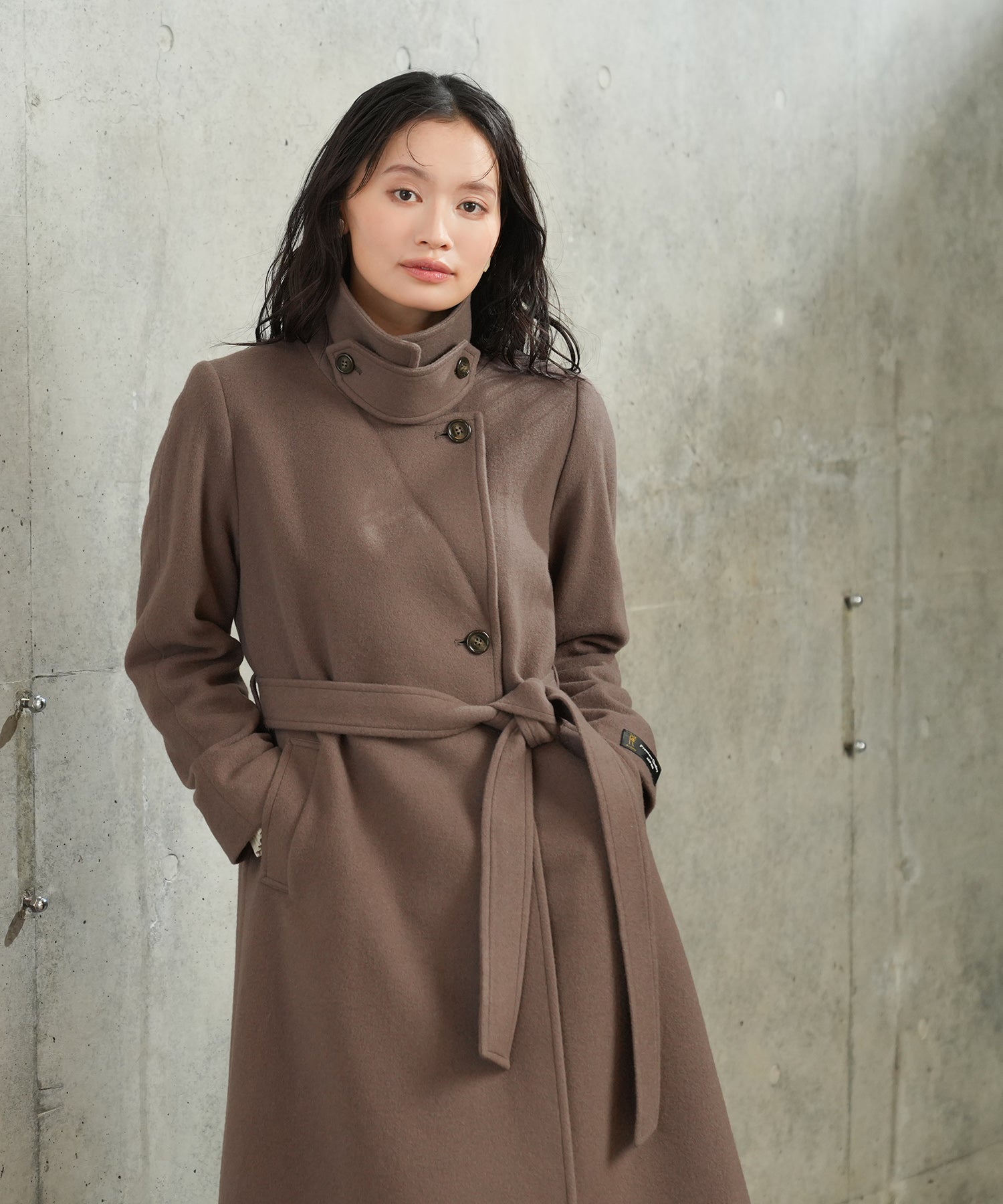 ブラウン(スタンドカラー)　model：165　着用サイズ：M