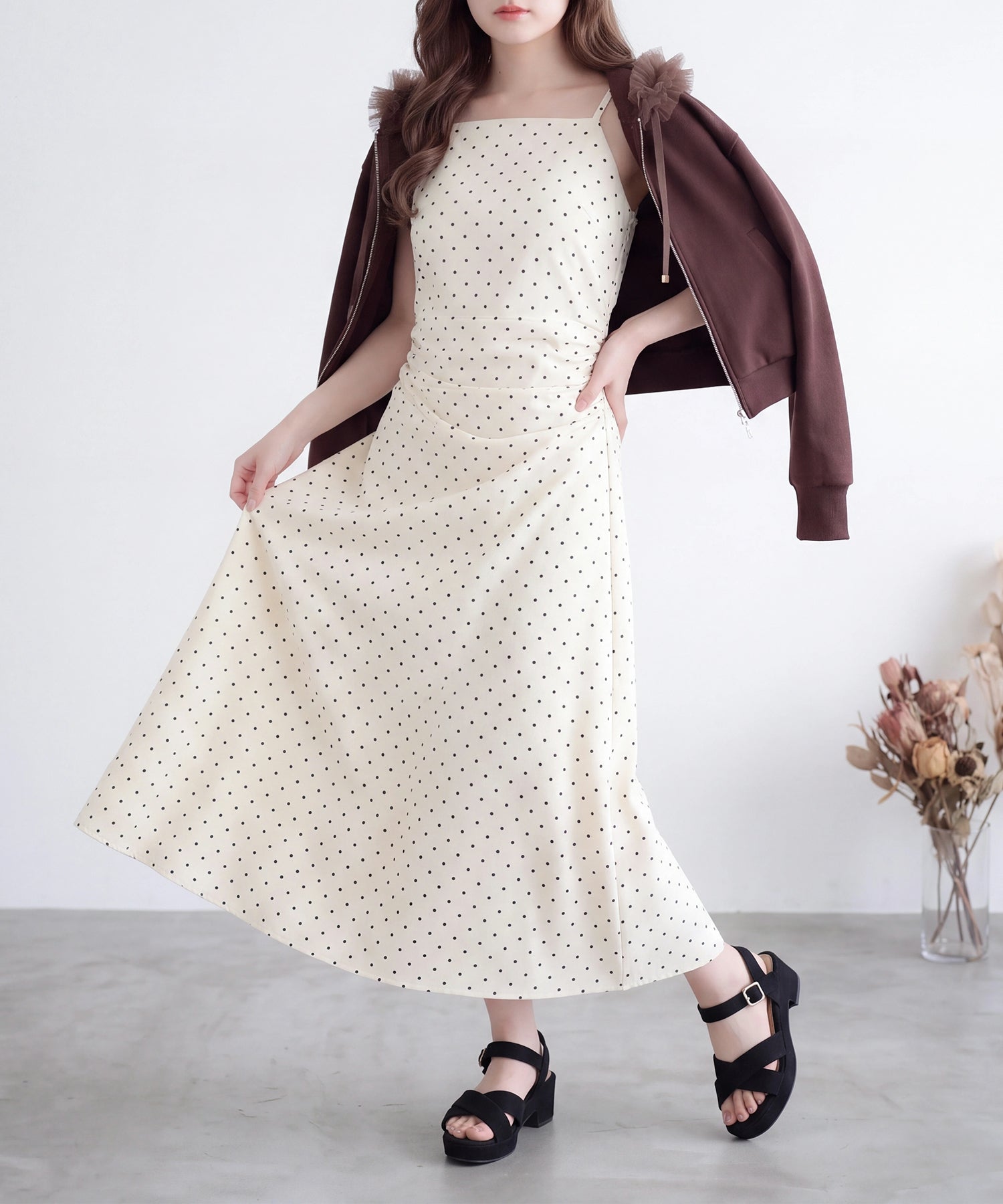 ホワイト　model：160　着用サイズ：M(AI画像)