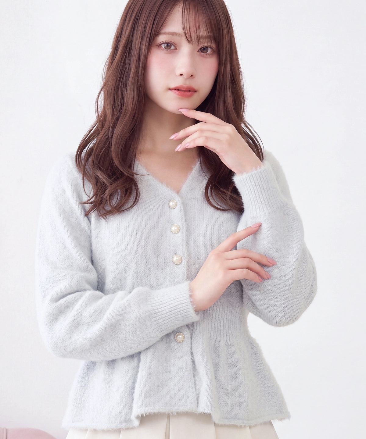 ライトグレー (AI画像)　model：160cm　着用サイズ：M