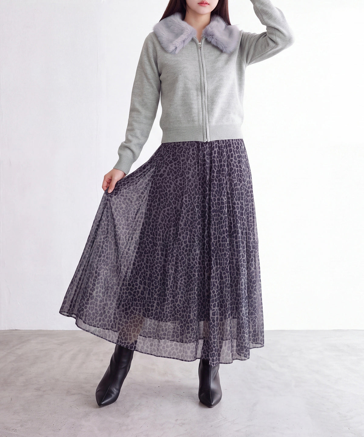 ライトグレー(AI画像) model: 160cm 着用サイズ: M