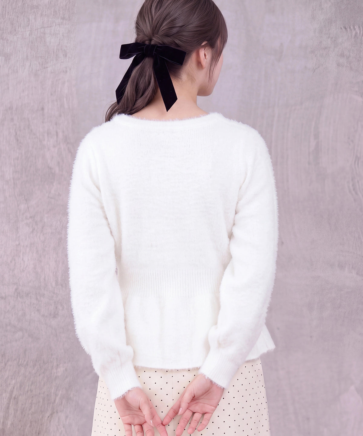 ホワイト (AI画像)　model：160cm　着用サイズ：M