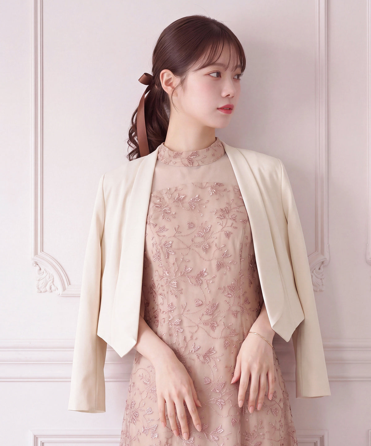 ベージュ(AI画像) model：160cm 着用サイズ：M