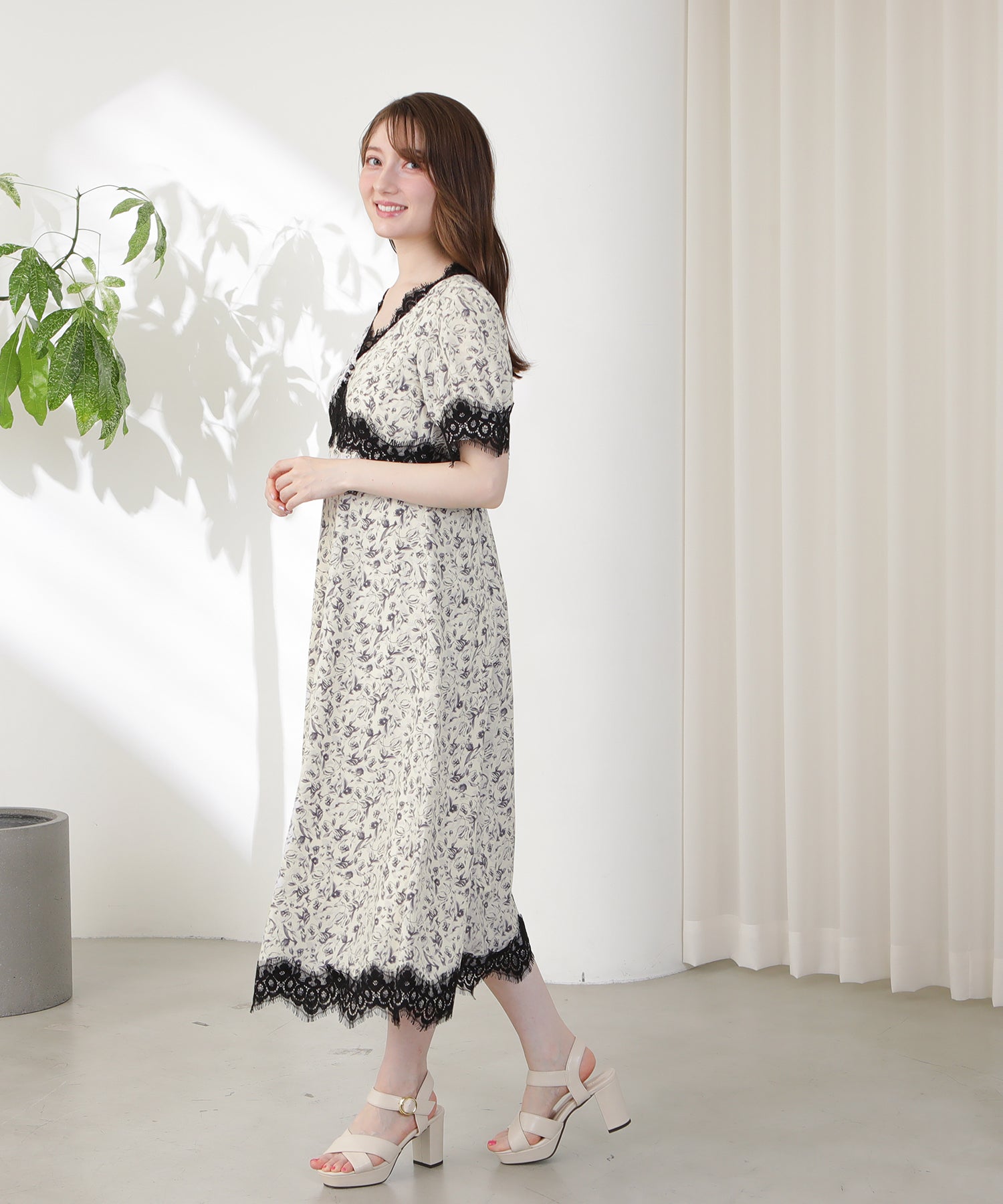 ライトグレー　model：163　着用サイズ：M