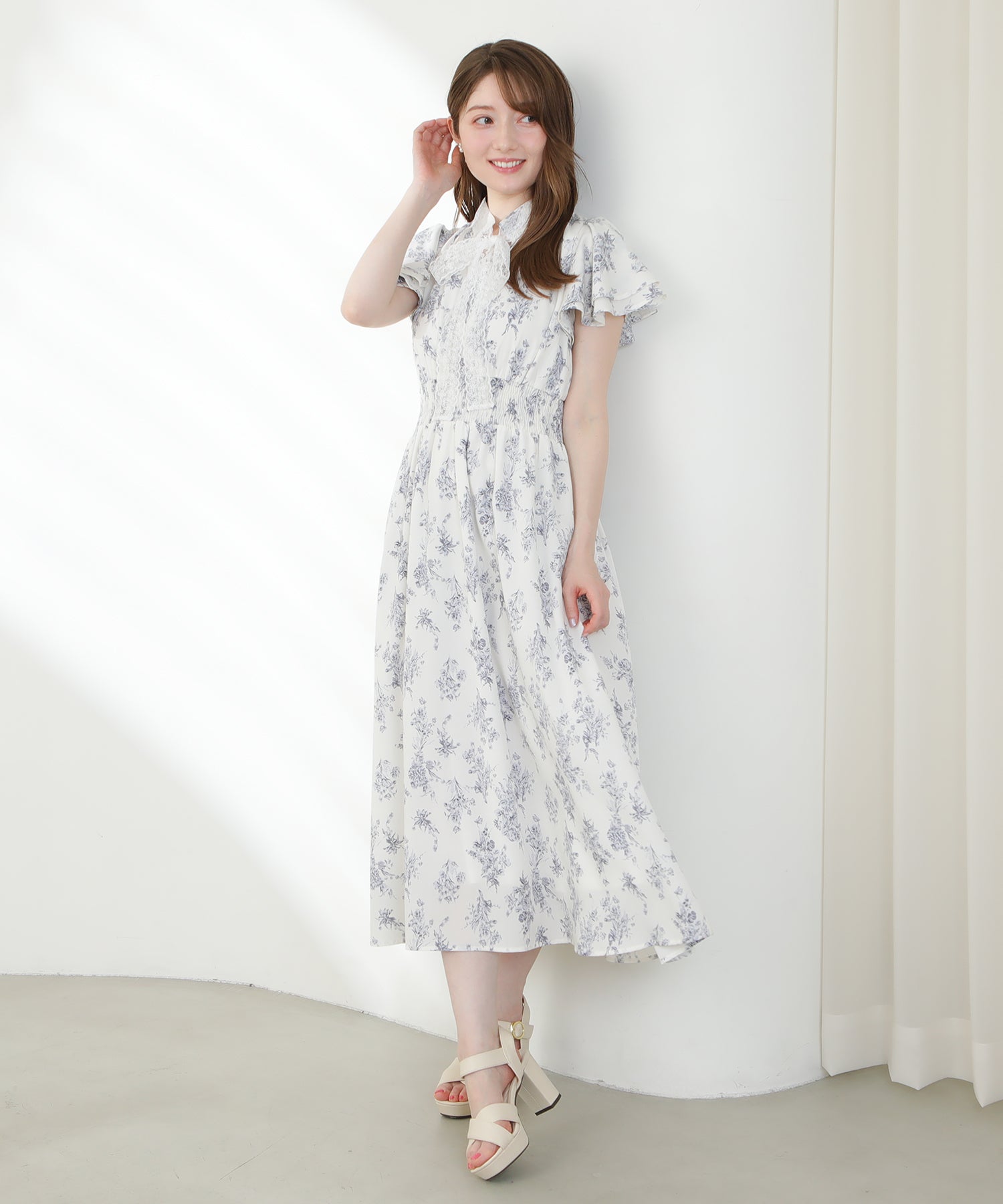 ホワイト　model:163cm  着用サイズ：M