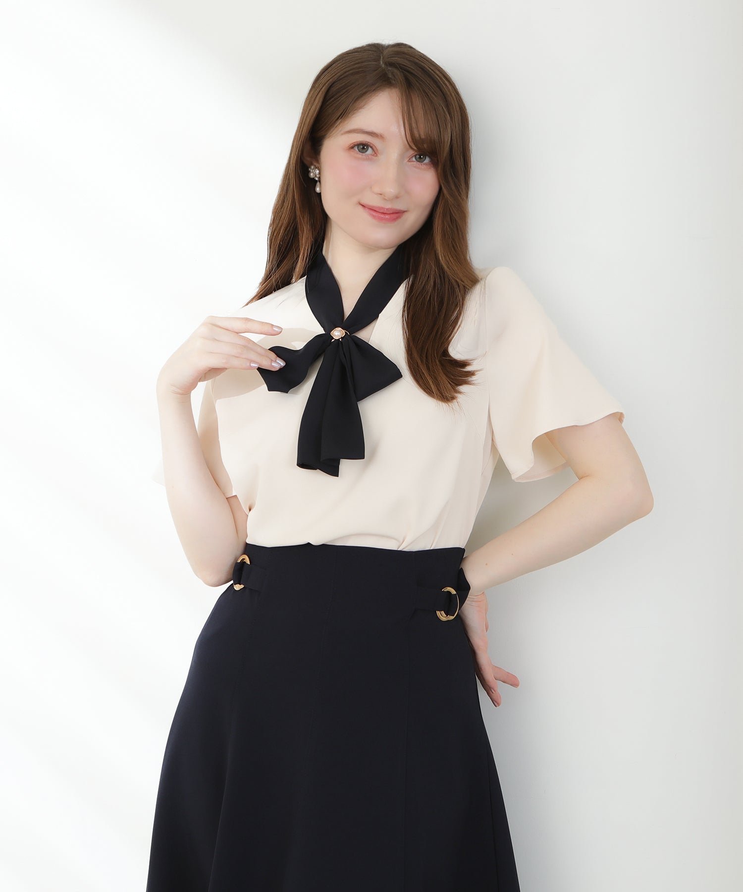 ベージュ　model：163　着用サイズ：M