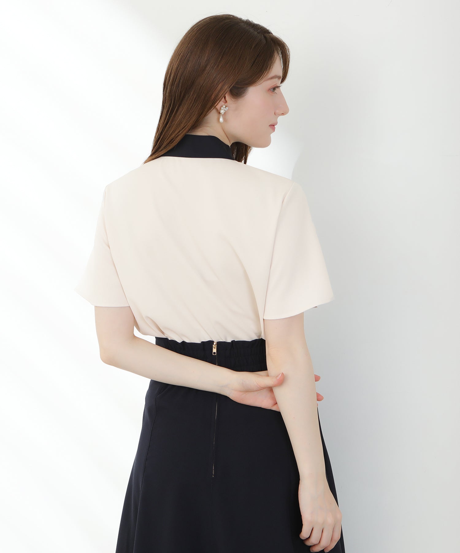 ベージュ　model：163　着用サイズ：M