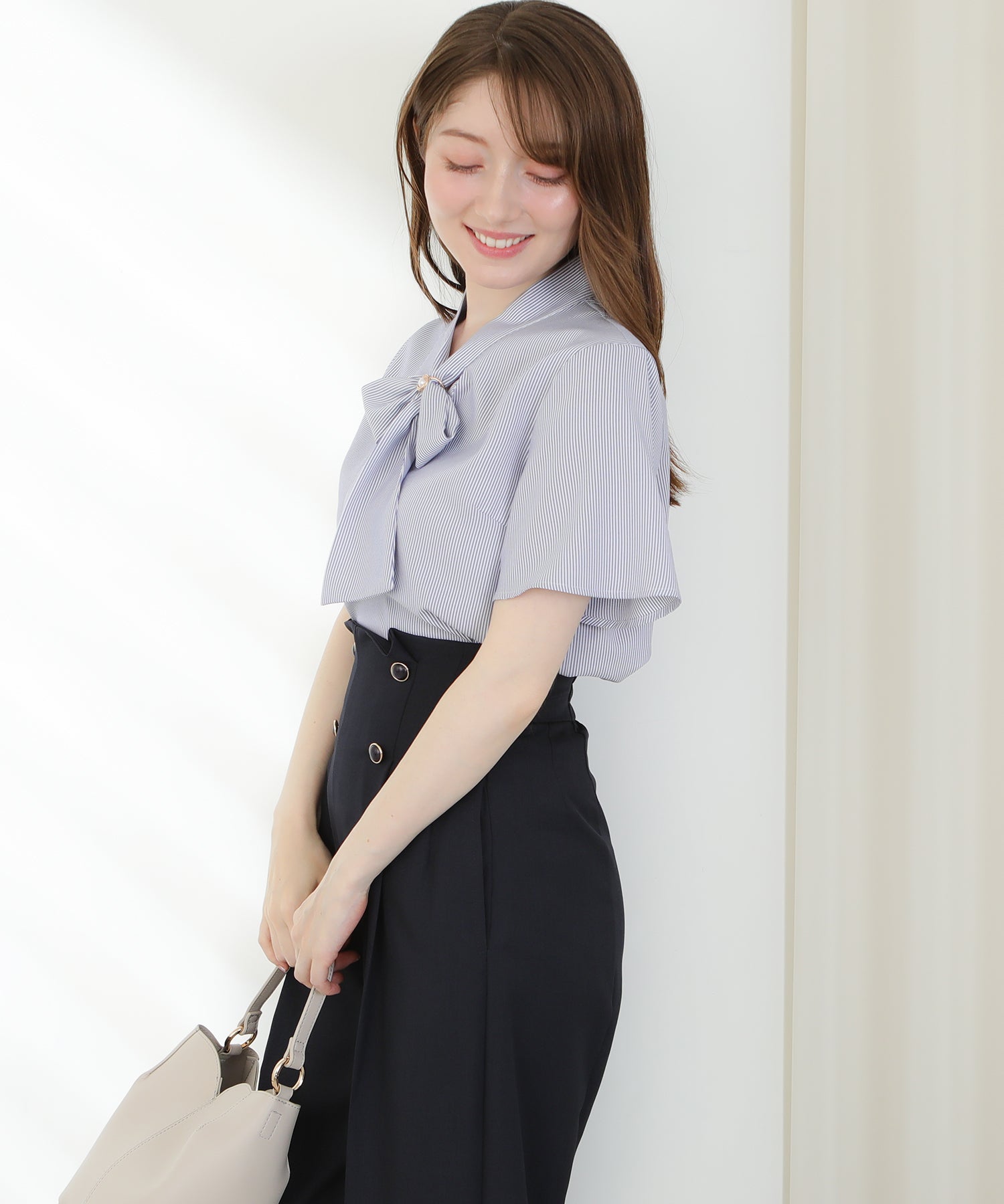 ホワイト×ブルー(ストライプ)　model：163　着用サイズ：M