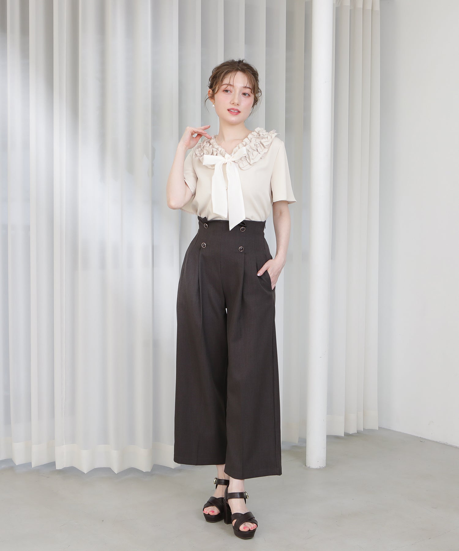 ピンクベージュ　model：163　着用サイズ：M
