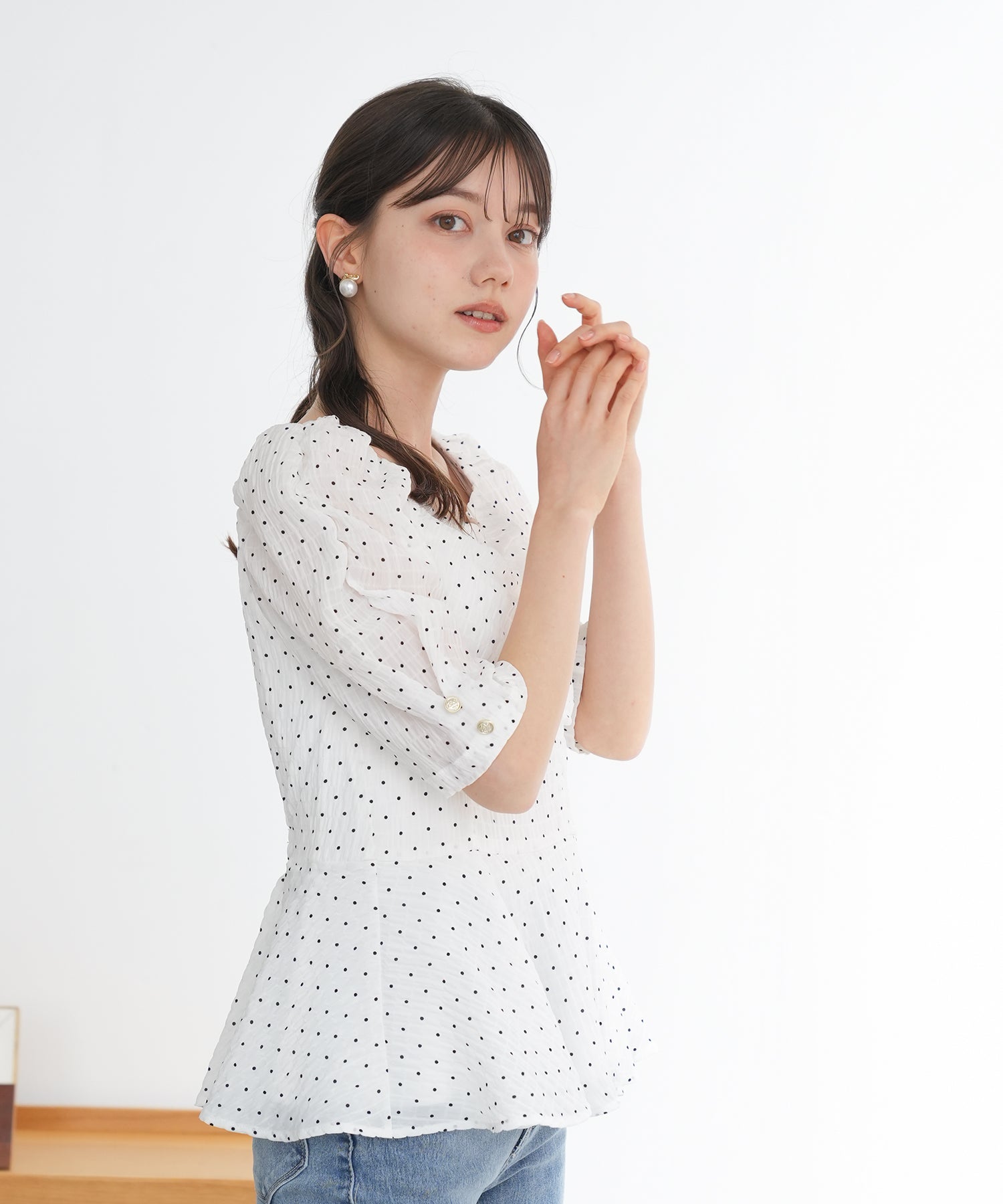 ホワイト　model：158　着用サイズ：M