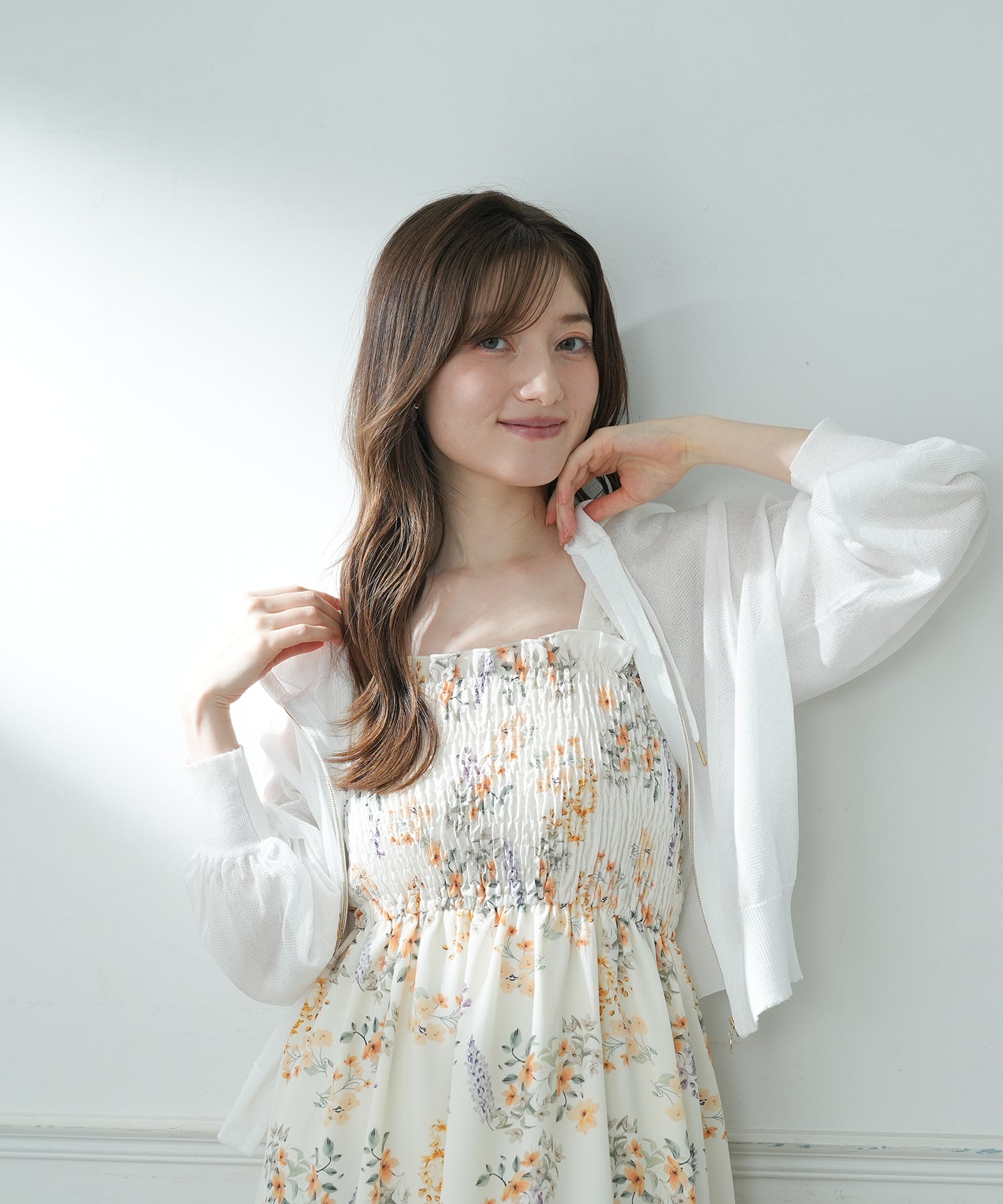ホワイト　model:163　着用サイズ：M