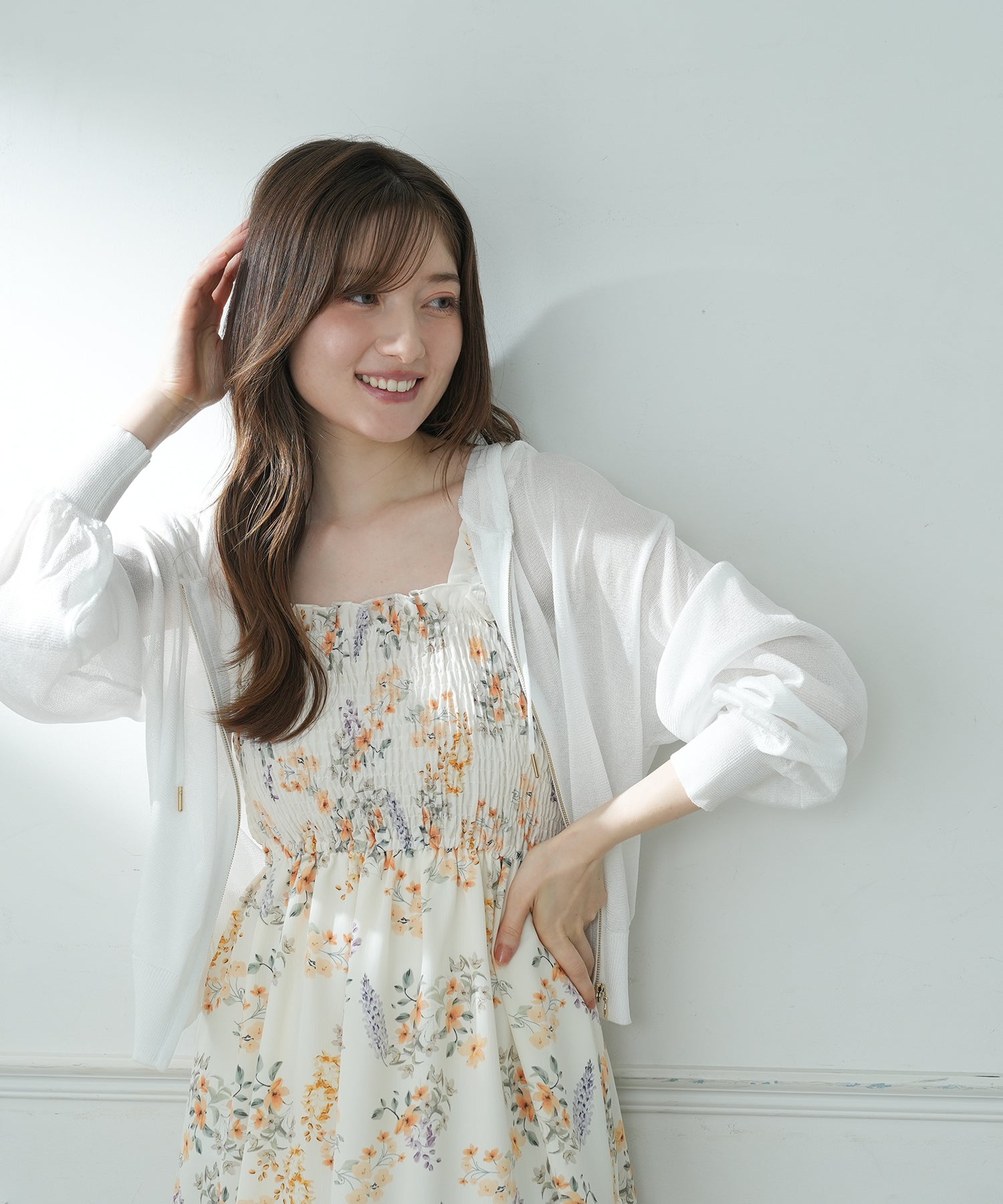 ホワイト　model:163　着用サイズ：M