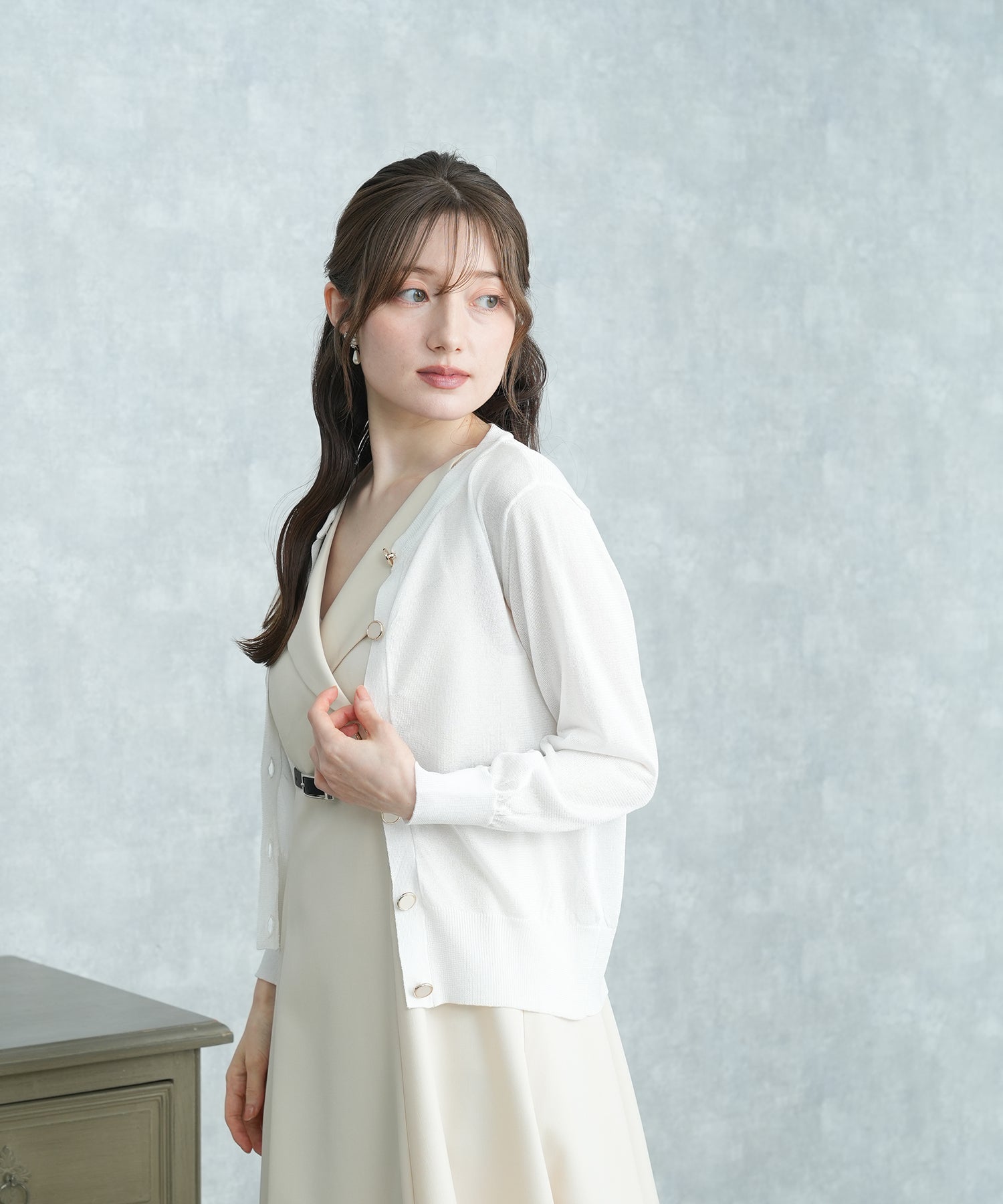 ホワイト　MODEL：163　着用サイズ：M