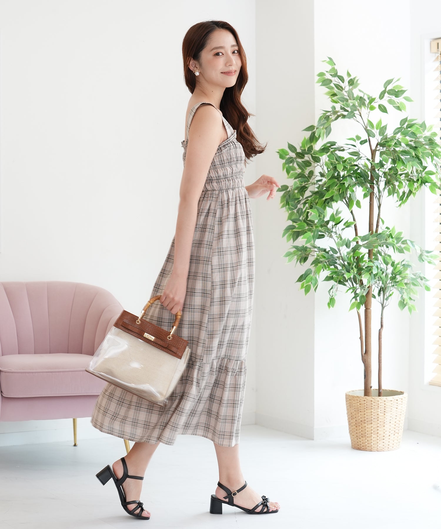 ベージュ　model：165　着用サイズ：M