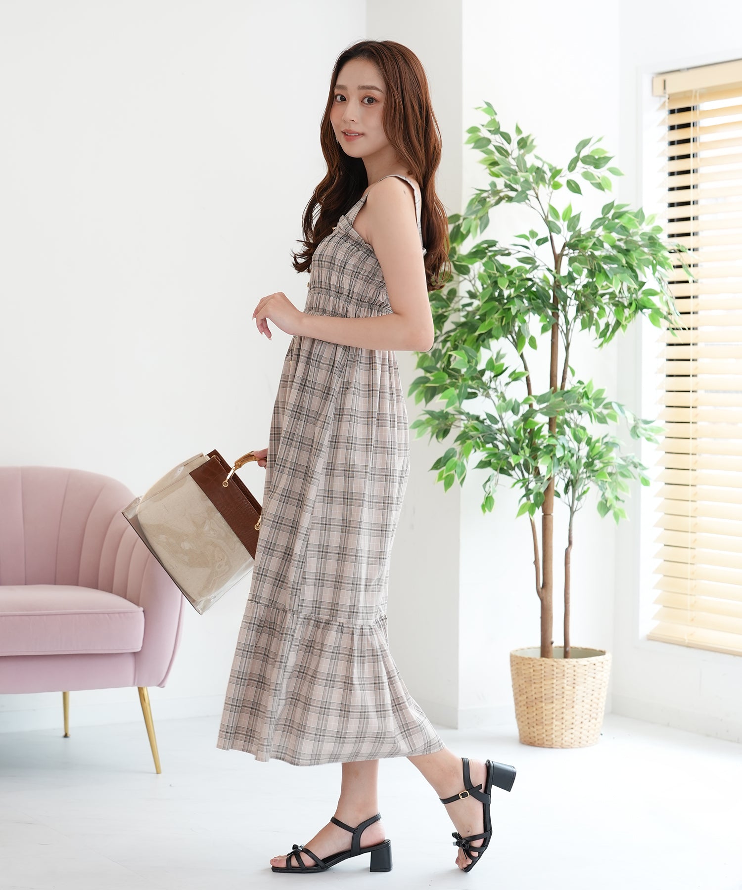 ベージュ　model：165　着用サイズ：M