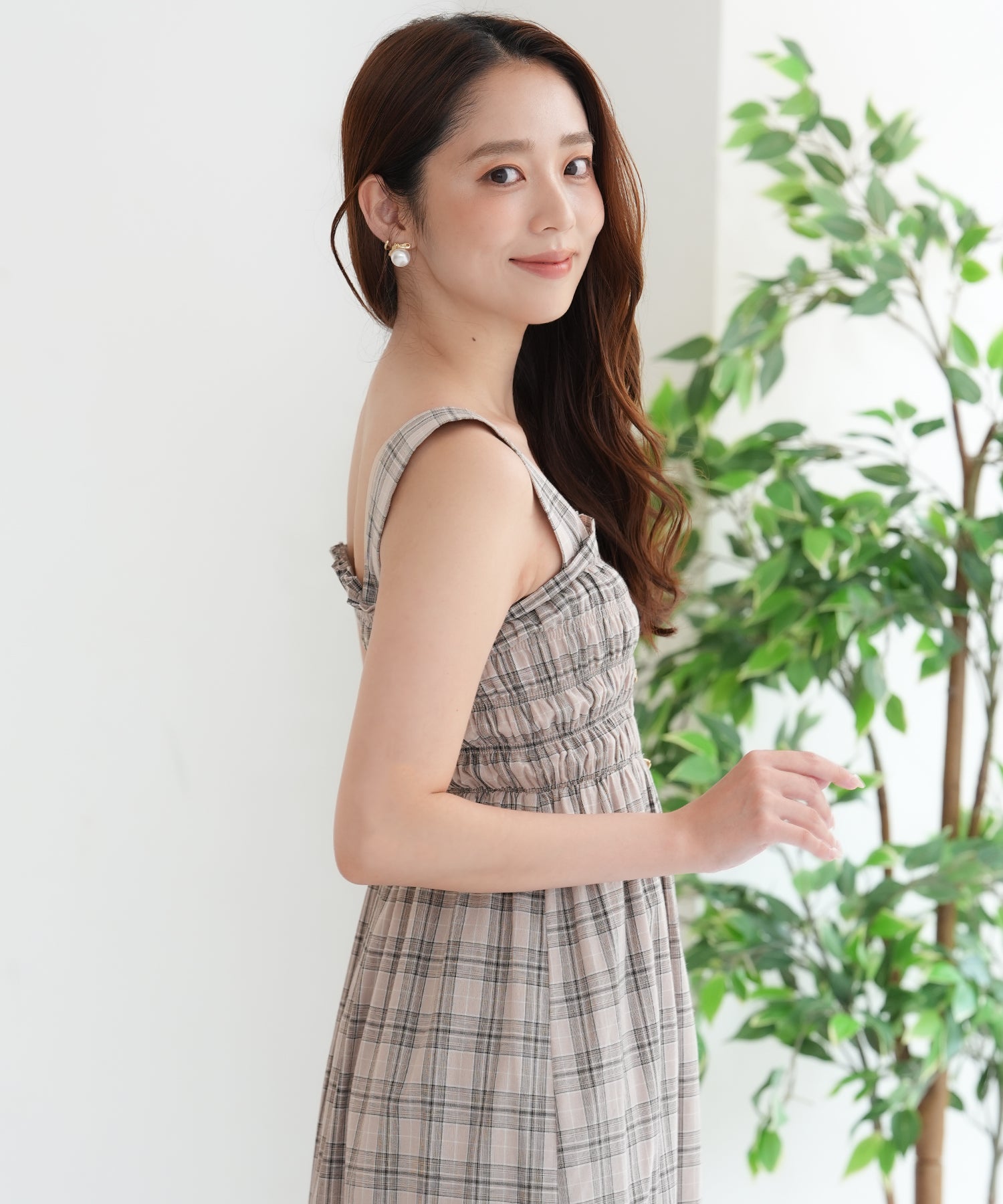 ベージュ　model：165　着用サイズ：M