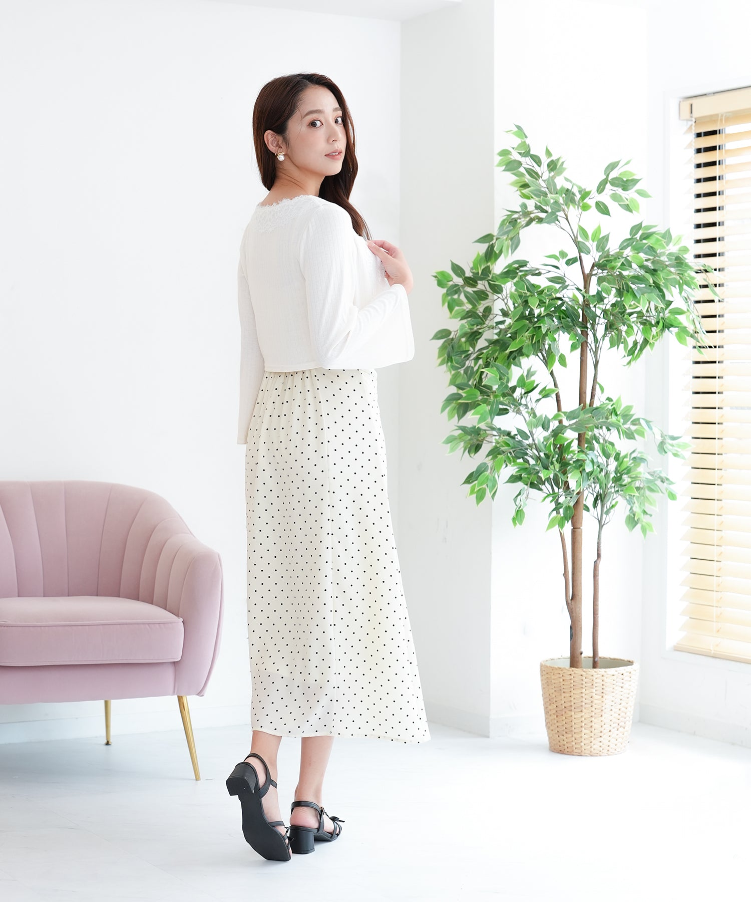 ホワイト　model：165　着用サイズ：M