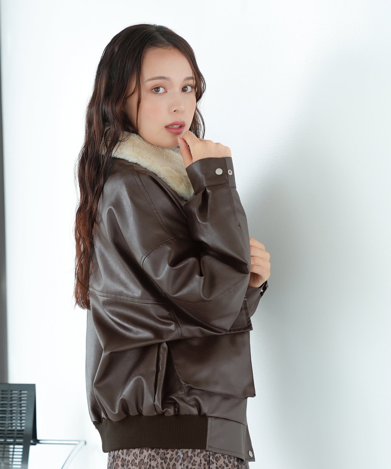 ブラウン　 model：171cm 着用サイズ：M