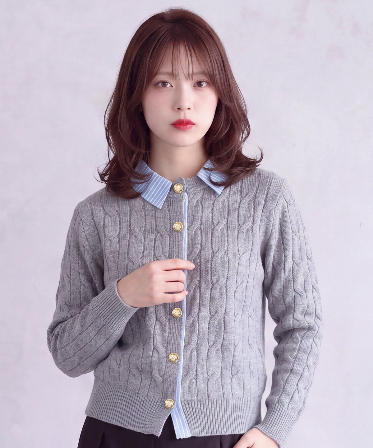 ライトグレー(AI画像)　model：160　着用サイズ：M