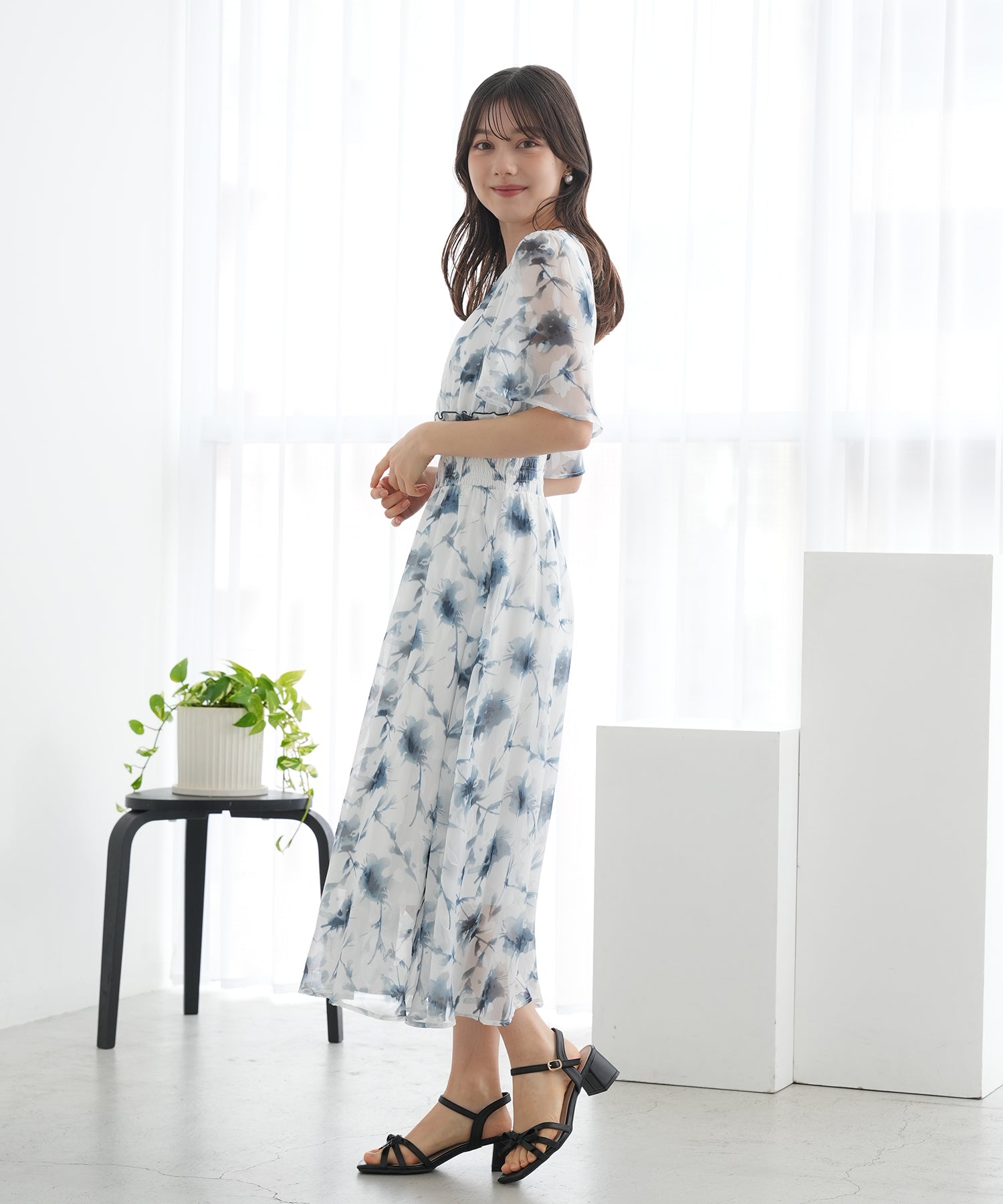 ブルー　model：158　着用サイズ：M