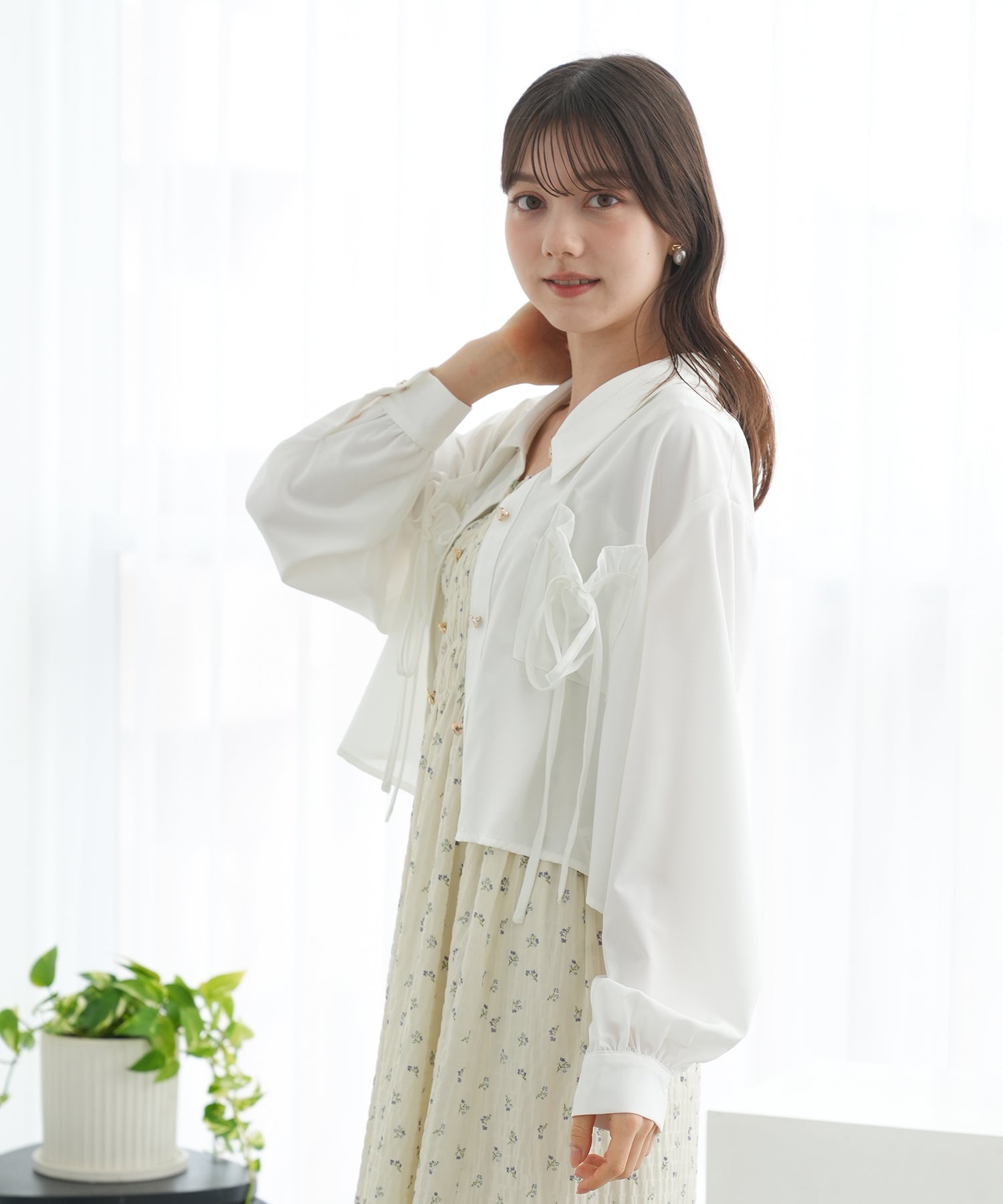 ホワイト　model：158　着用サイズ：M