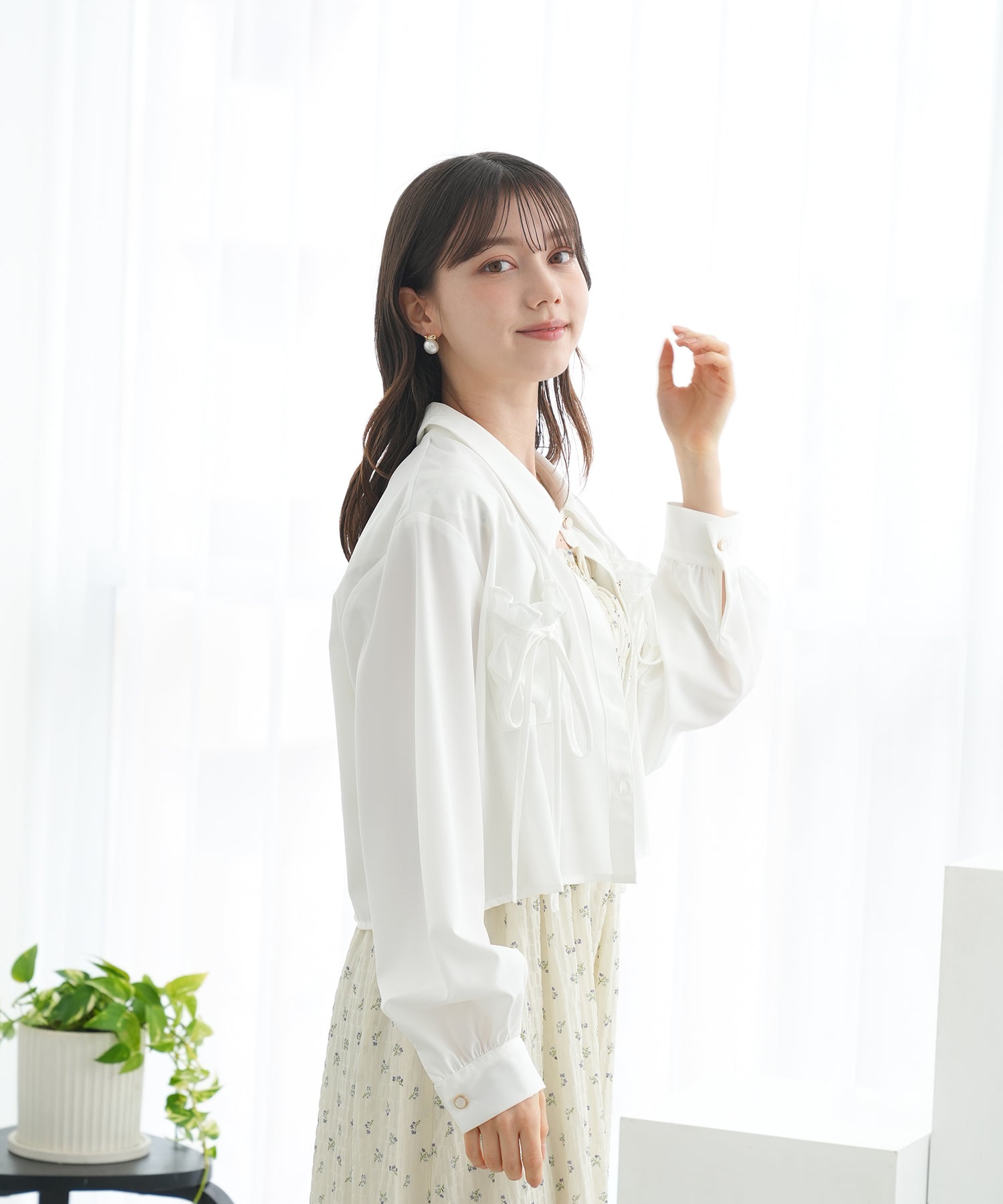 ホワイト　model：158　着用サイズ：M