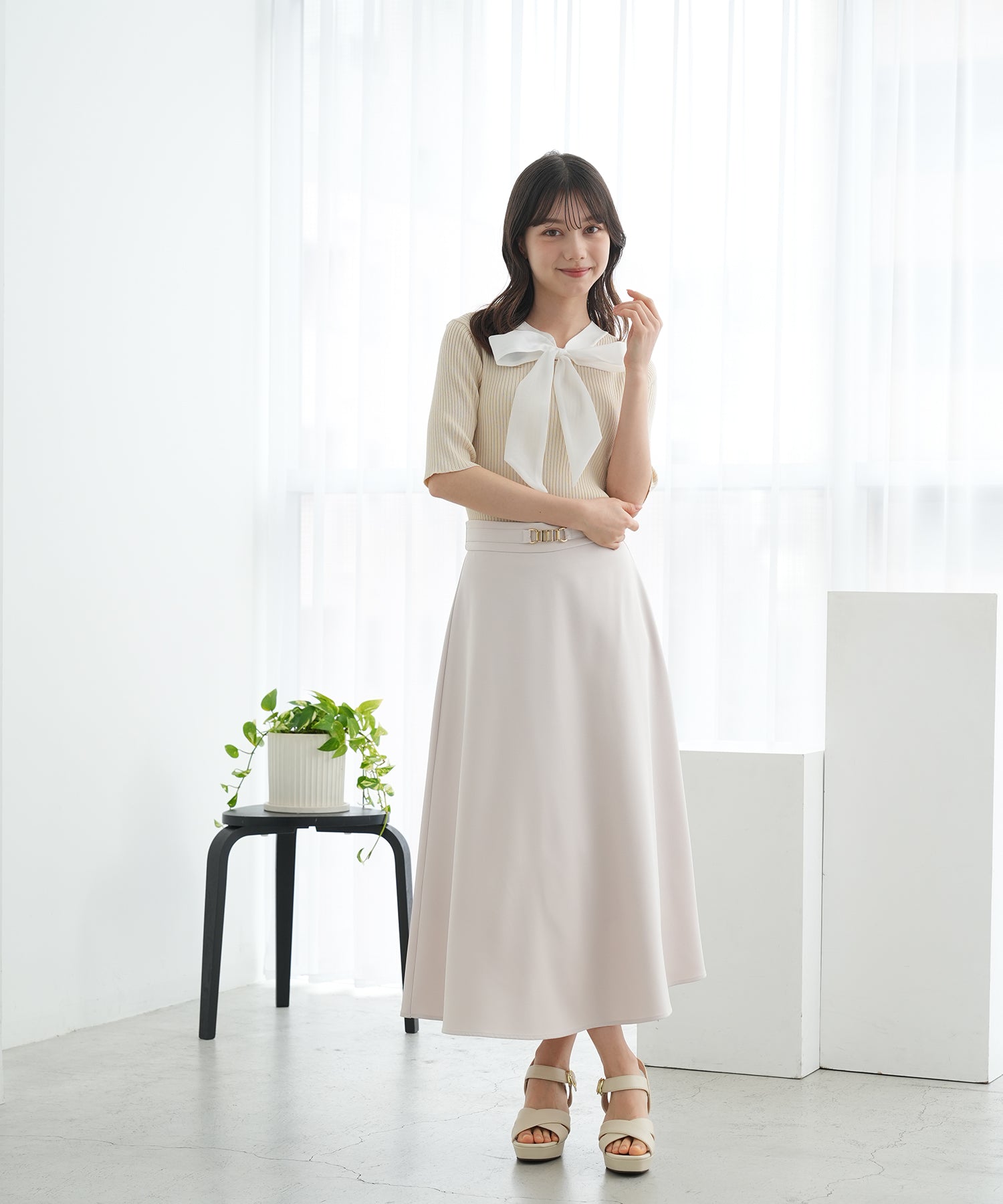 ベージュ　model：158　着用サイズ：M
