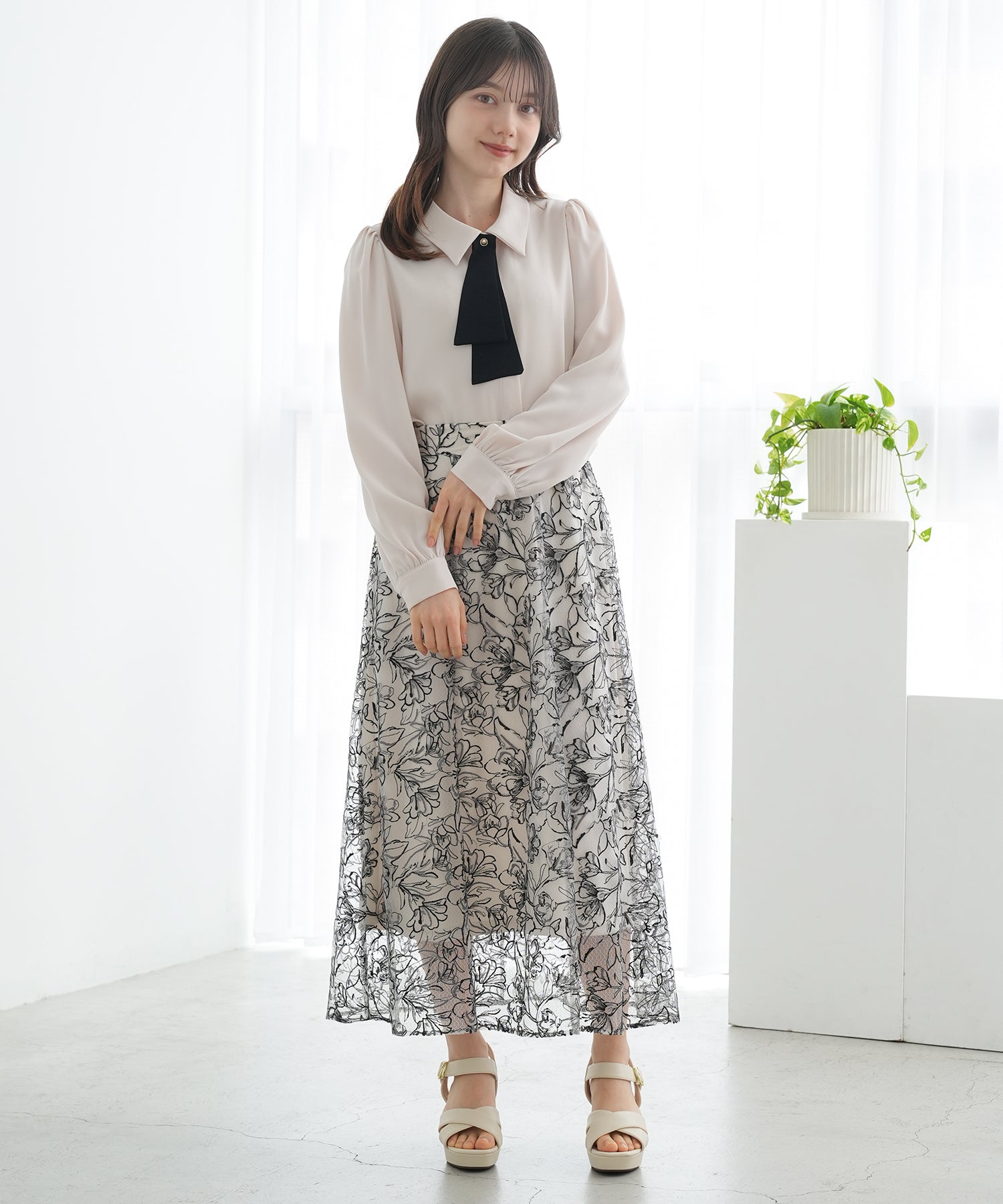 ピンクベージュ　model：158　着用サイズ：M