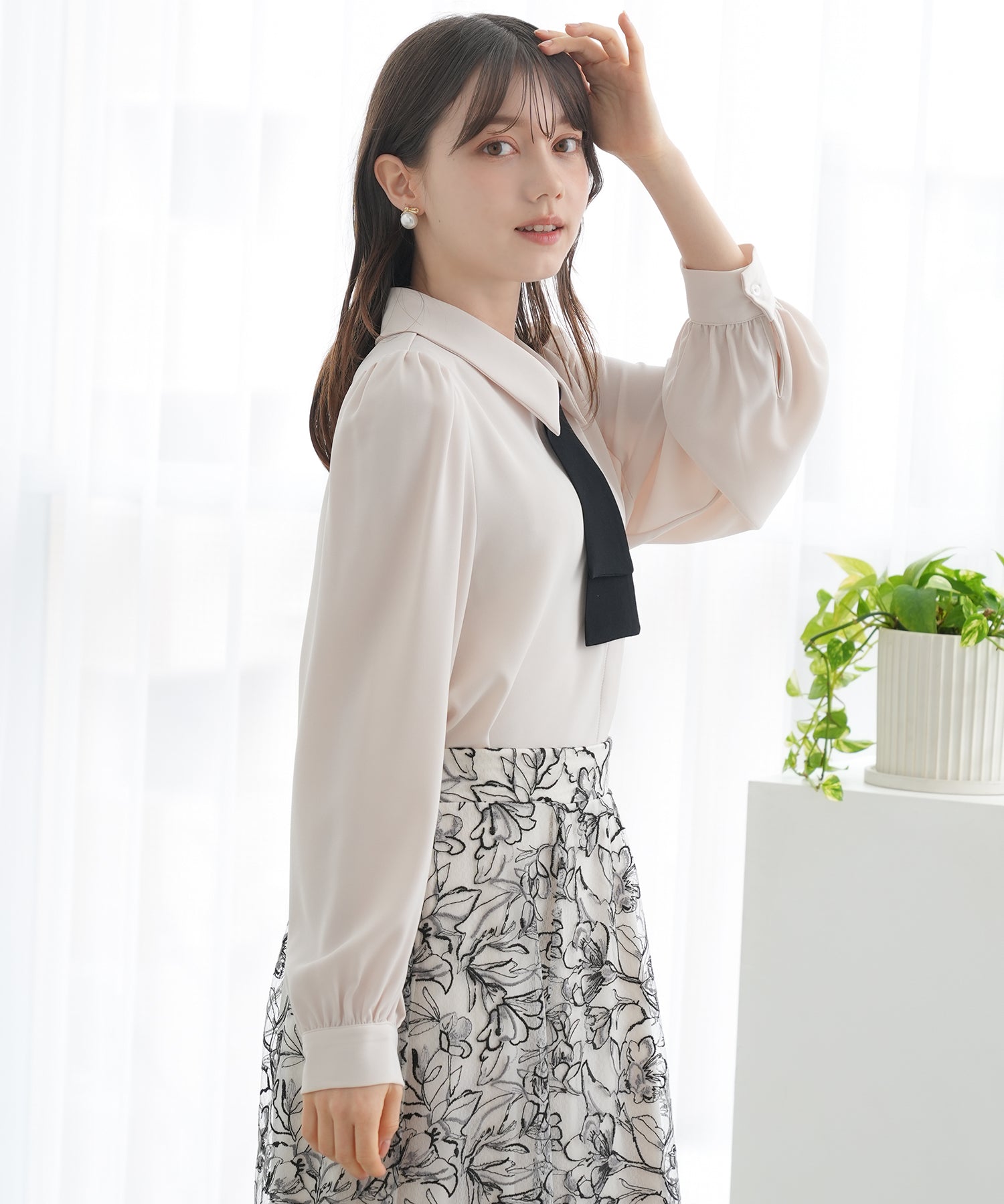 ピンクベージュ　model：158　着用サイズ：M