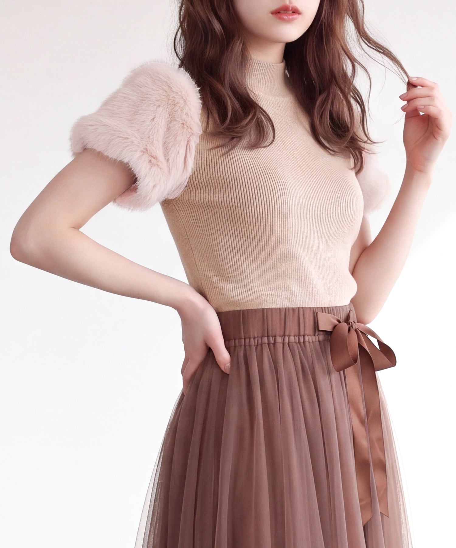 ピンクベージュ　model：160　着用サイズ：M(AI画像)